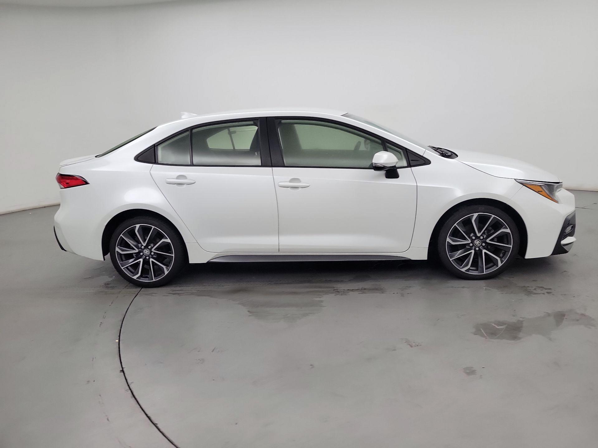 Thumbnail: 2022 Toyota Corolla - 4