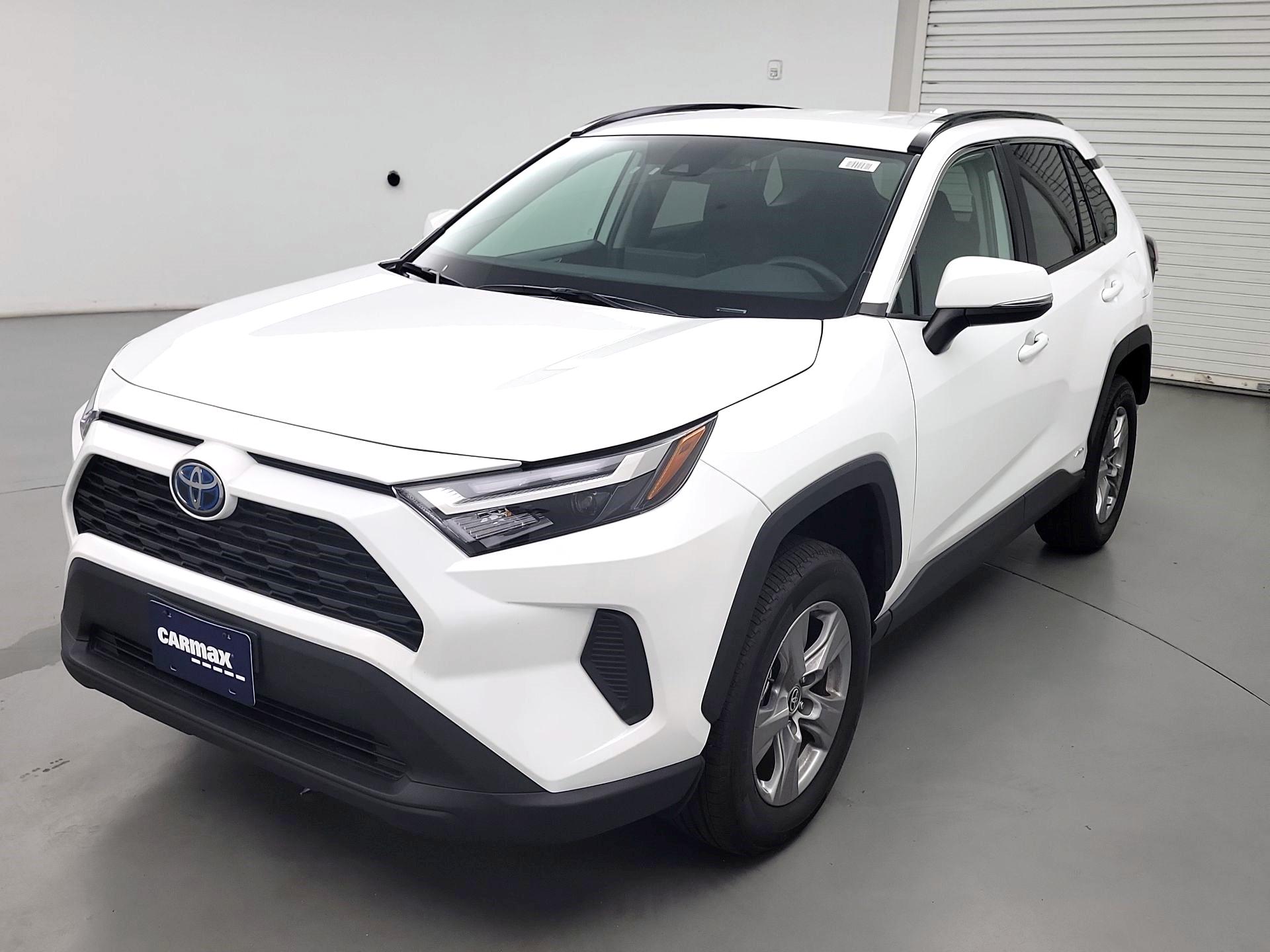 Thumbnail: 2024 Toyota RAV4 - 3