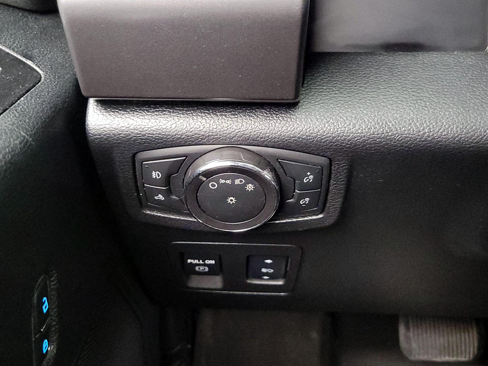 Thumbnail: 2016 Ford F-150 - 13