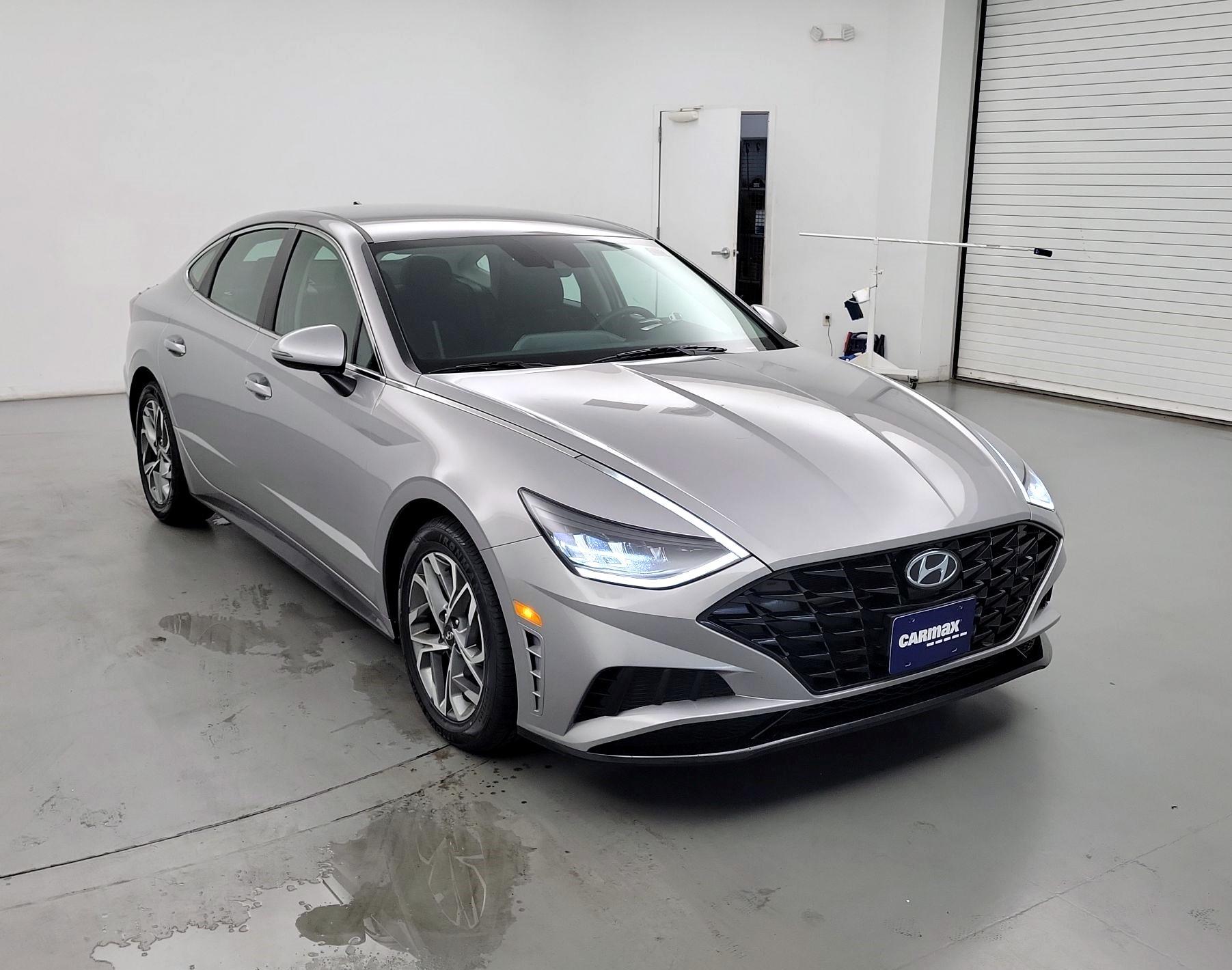 Thumbnail: 2023 Hyundai Sonata - 1