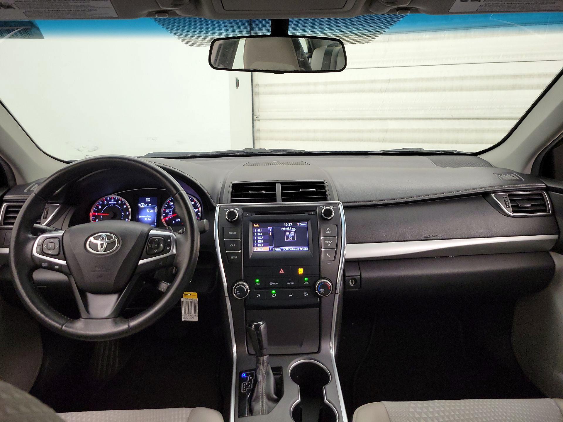 Thumbnail: 2015 Toyota Camry - 9