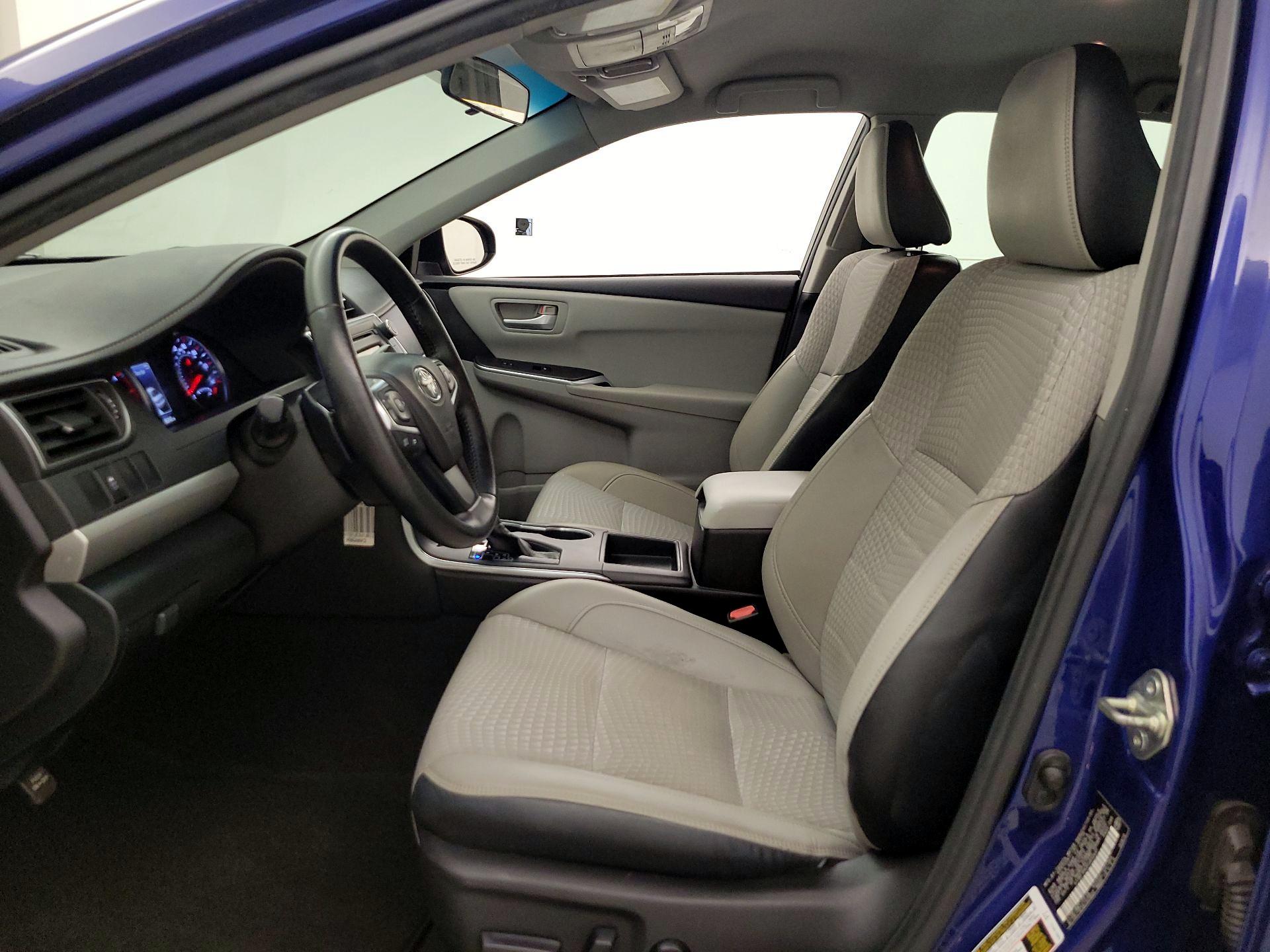 Thumbnail: 2015 Toyota Camry - 11