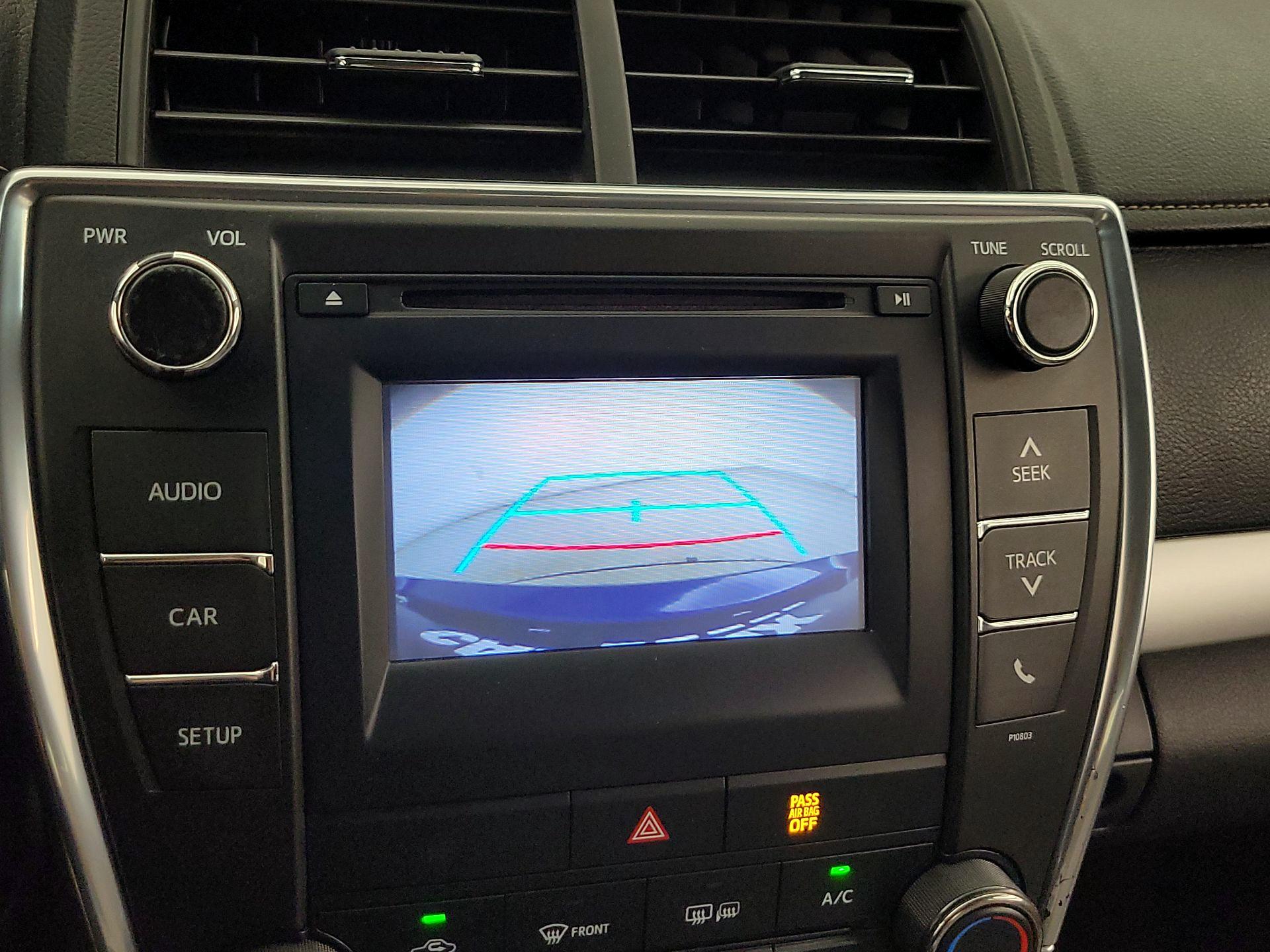 Thumbnail: 2015 Toyota Camry - 14