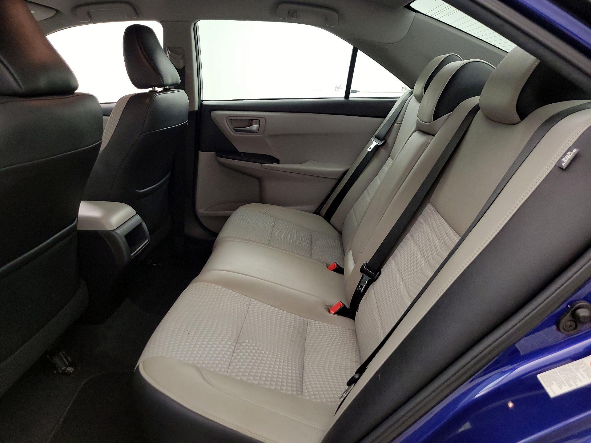 Thumbnail: 2015 Toyota Camry - 19
