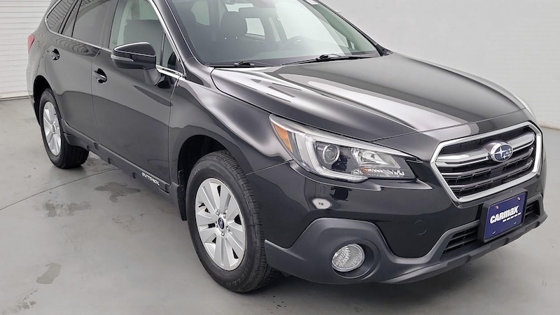 2019 Subaru Outback Premium Hero Image