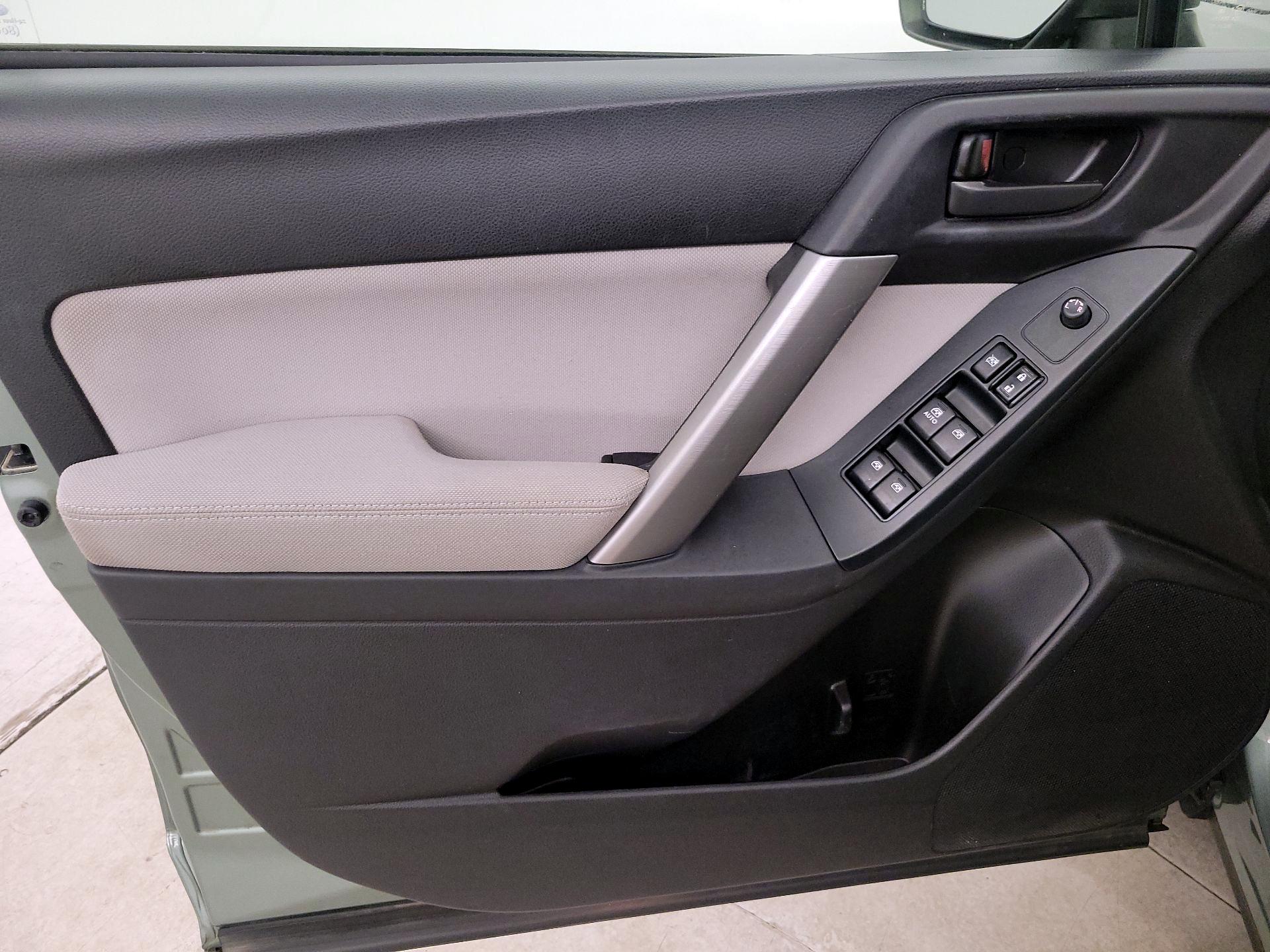 Thumbnail: 2015 Subaru Forester - 12