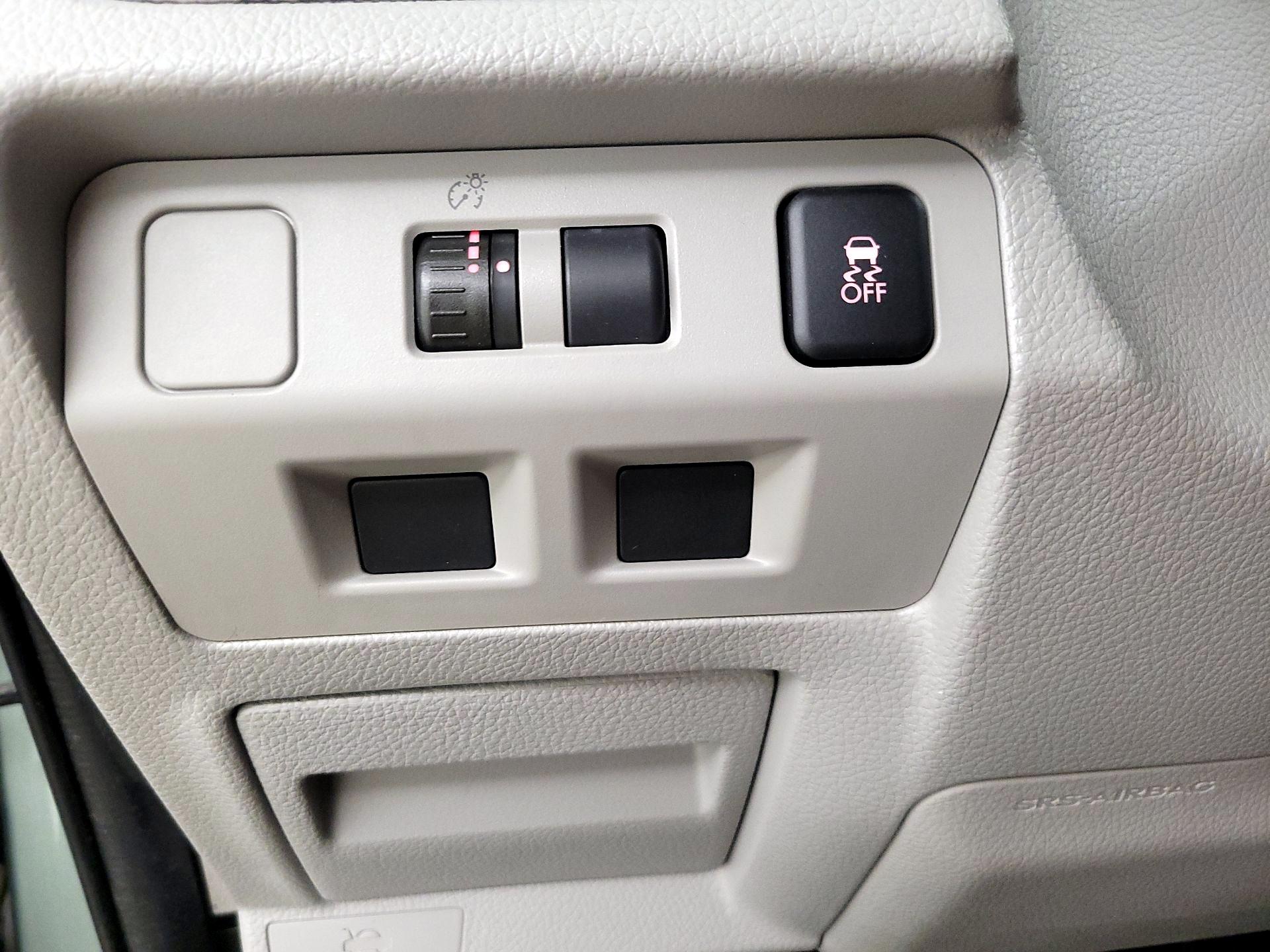 Thumbnail: 2015 Subaru Forester - 13
