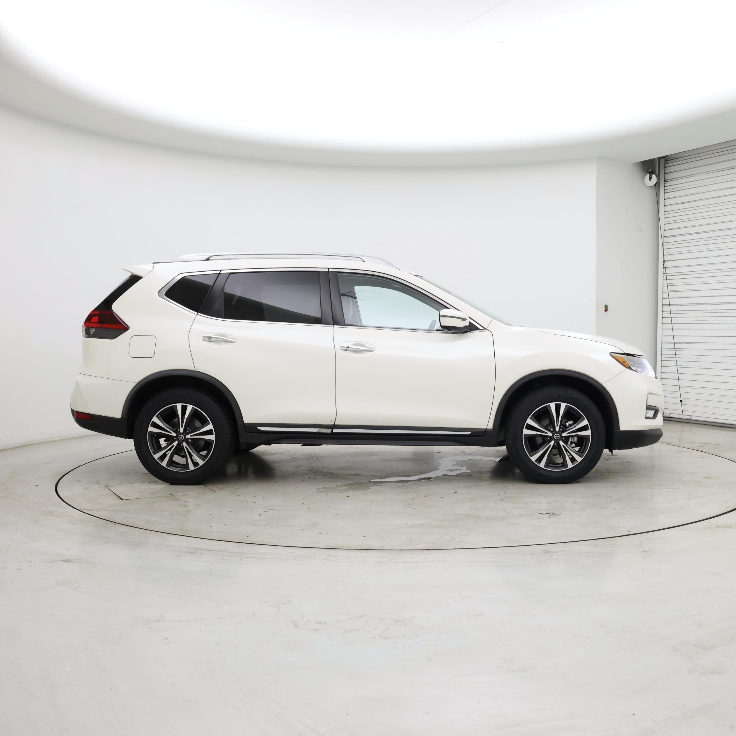 Thumbnail: 2018 Nissan Rogue - 7