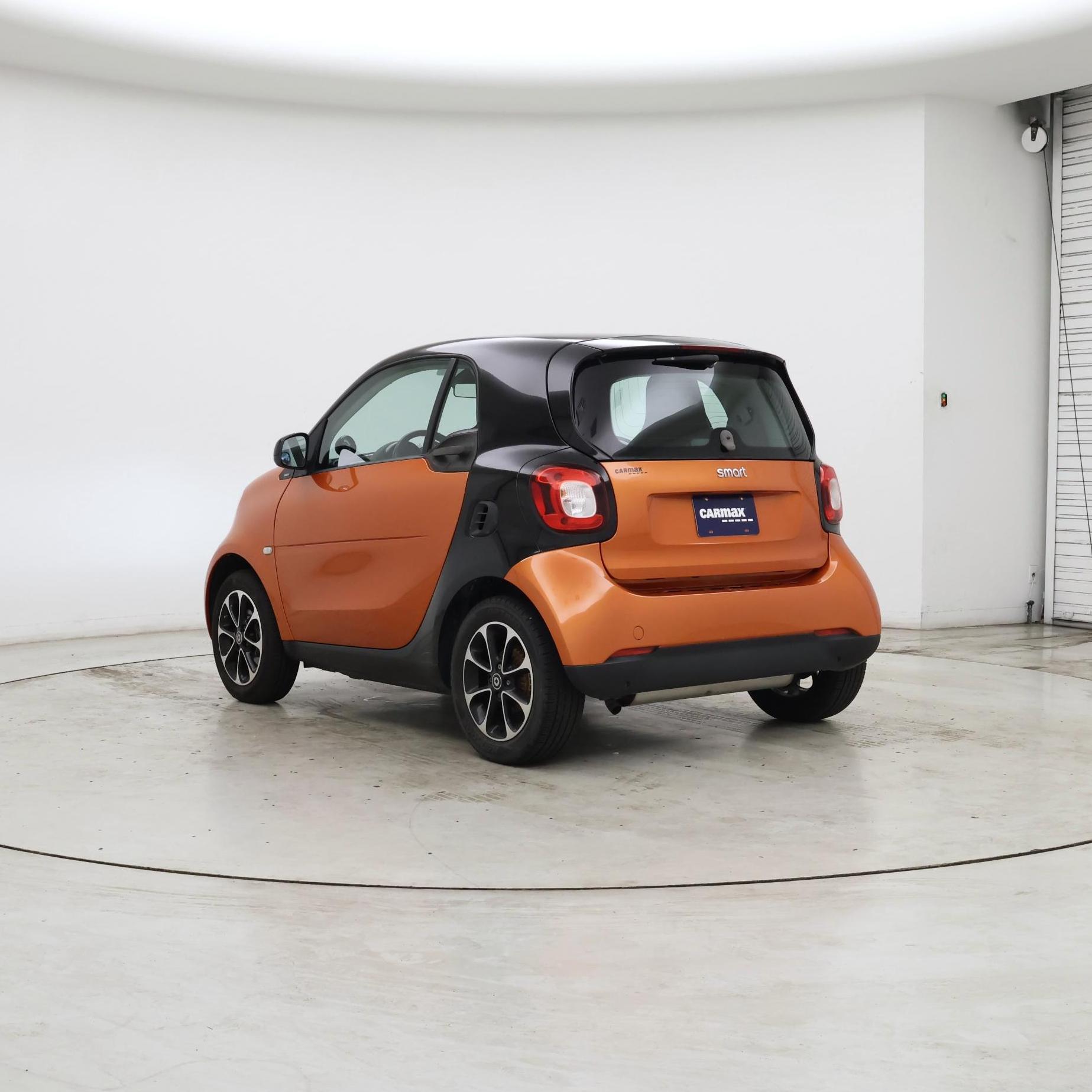 Thumbnail: 2016 smart fortwo - 2