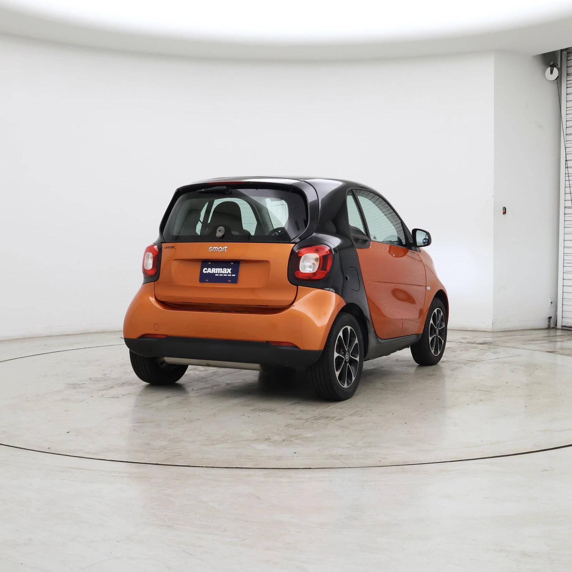 Thumbnail: 2016 smart fortwo - 8