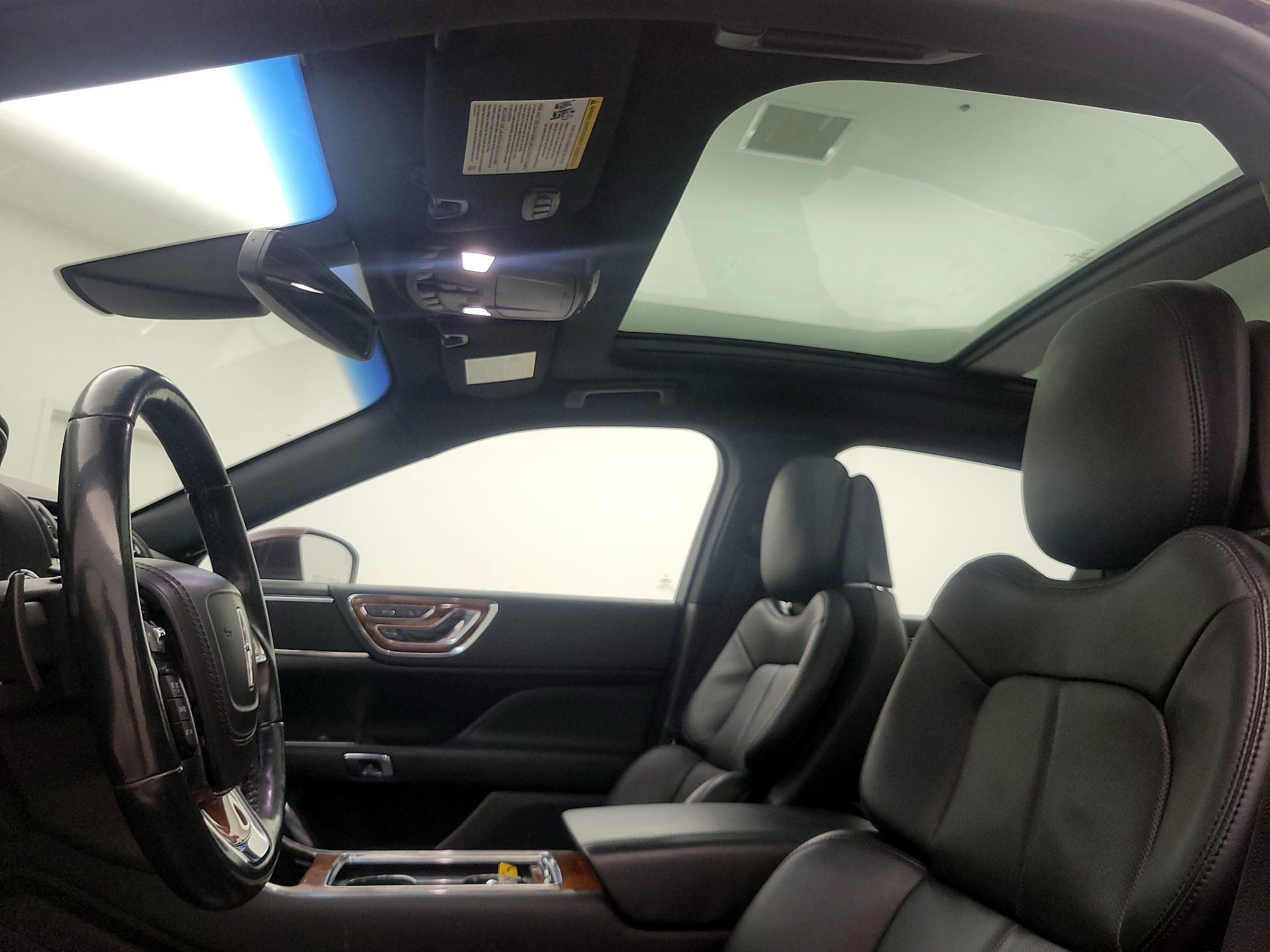 Thumbnail: 2017 Lincoln Continental - 20