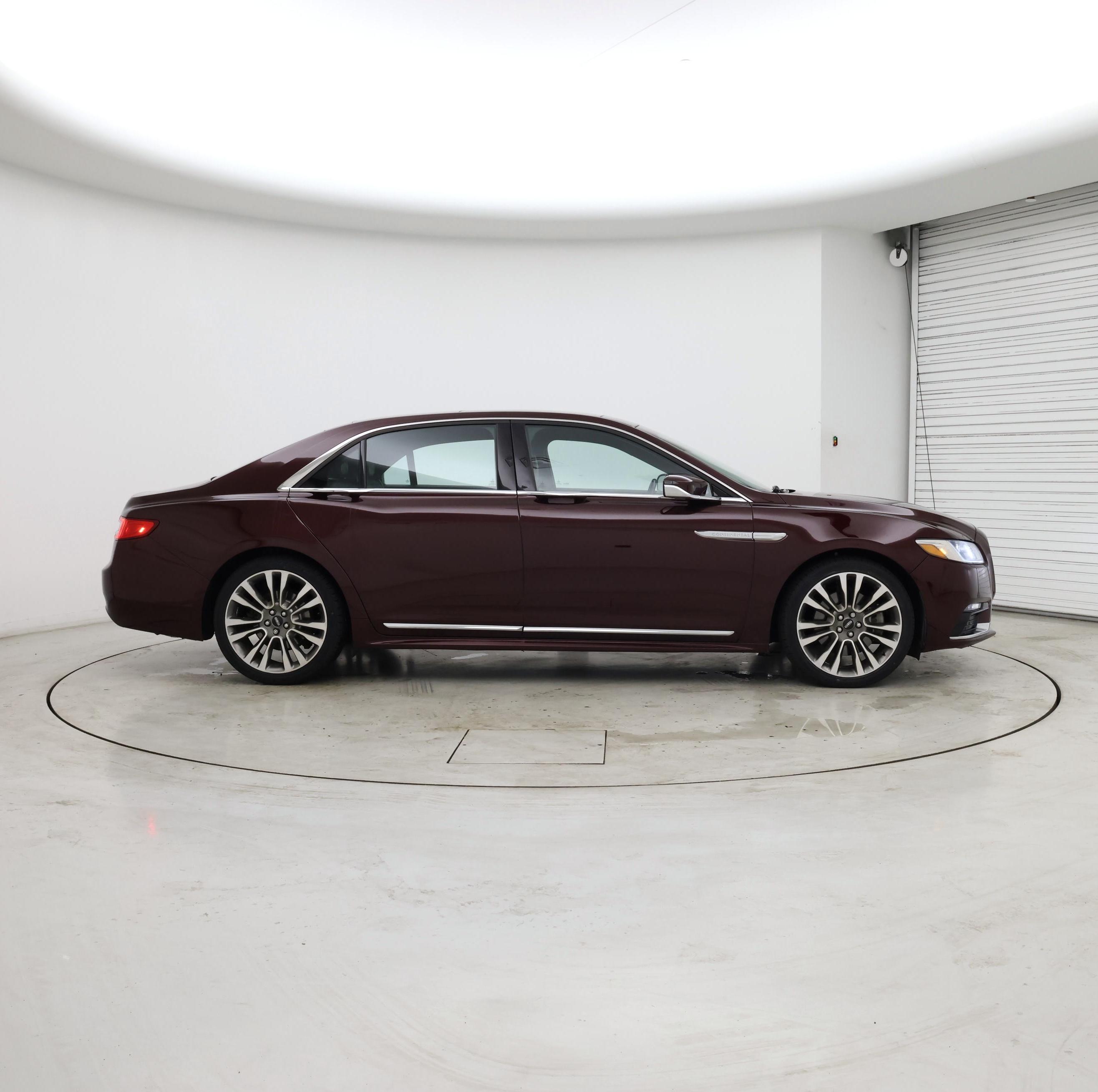 Thumbnail: 2017 Lincoln Continental - 7