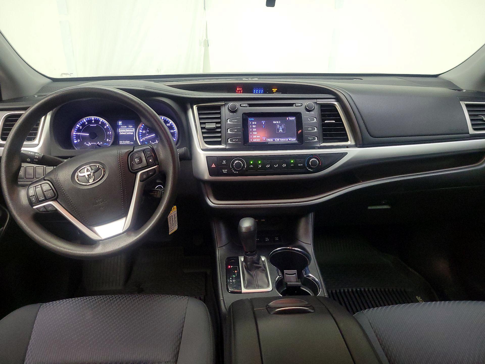 Thumbnail: 2019 Toyota Highlander - 9