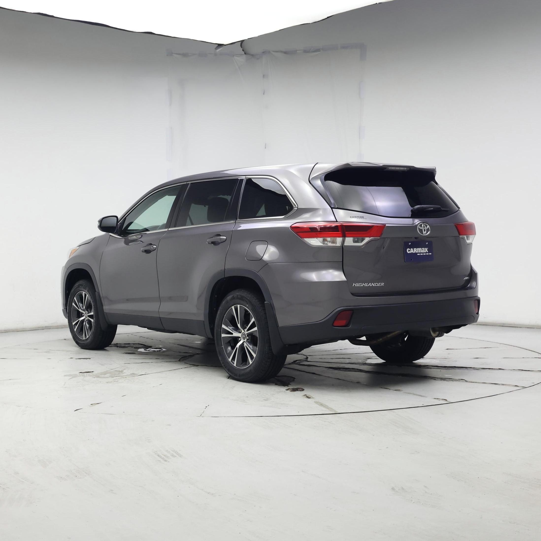Thumbnail: 2019 Toyota Highlander - 2
