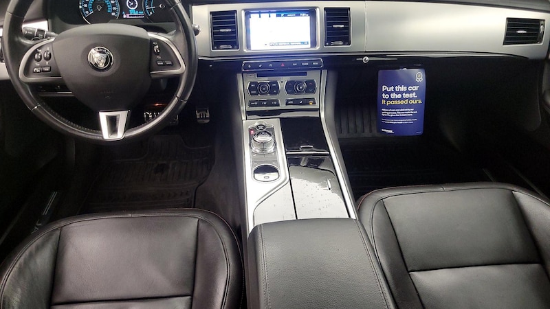 2015 Jaguar XF Portfolio 8