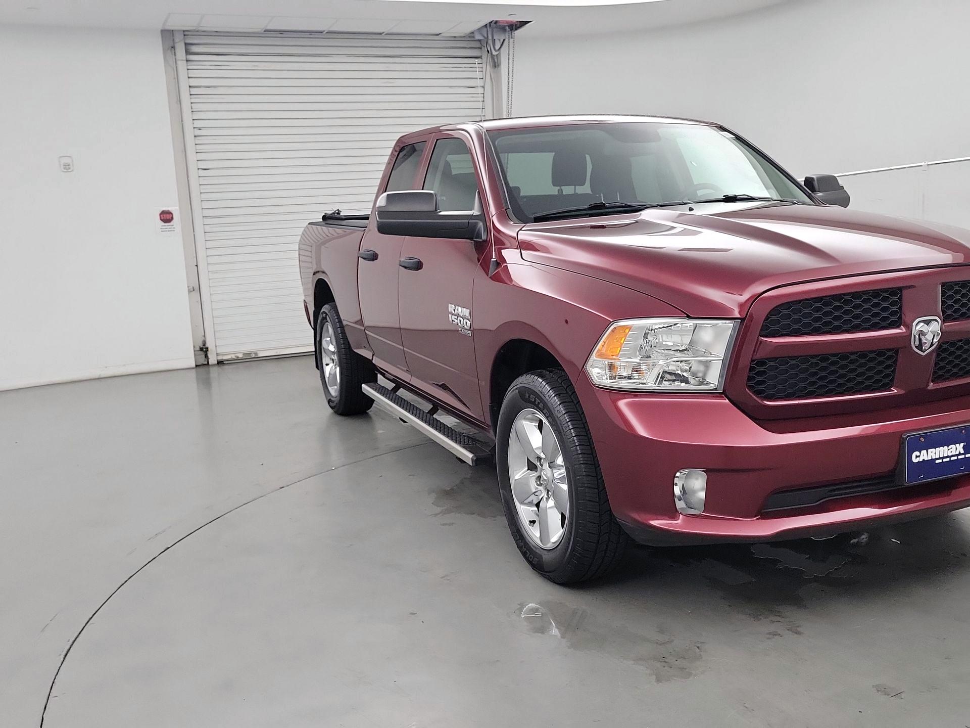 Thumbnail: 2019 RAM 1500 Classic - 1
