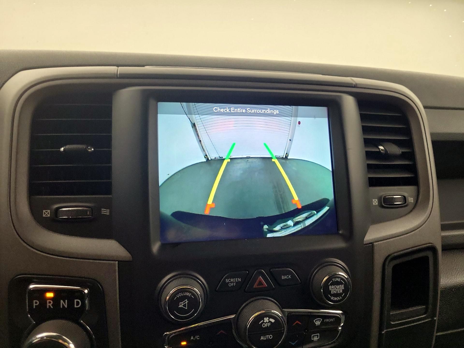Thumbnail: 2019 RAM 1500 Classic - 12