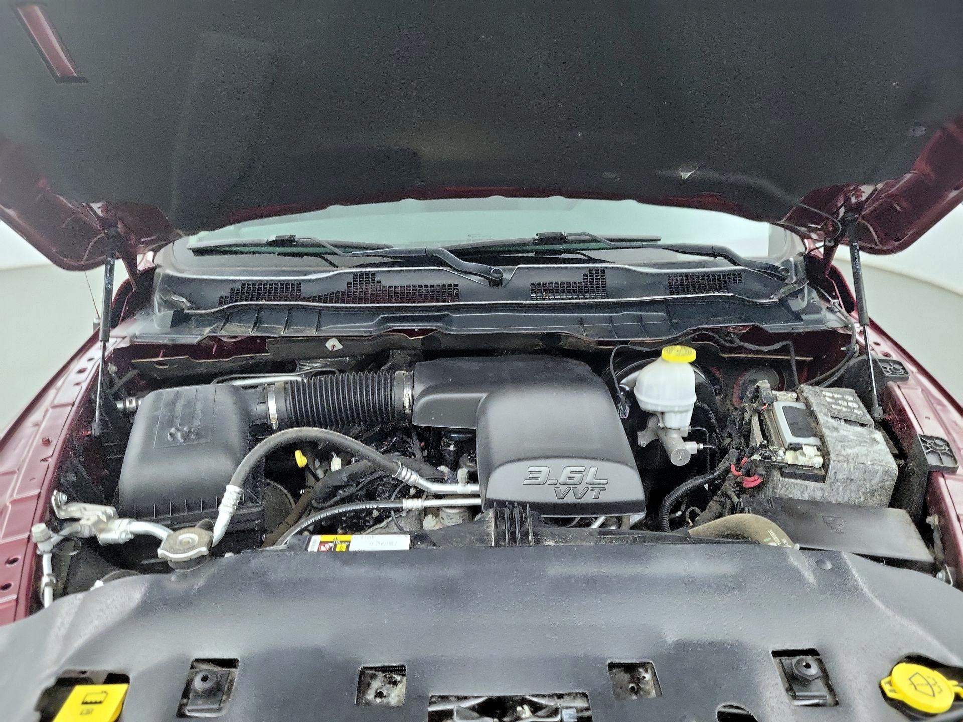 Thumbnail: 2019 RAM 1500 Classic - 19