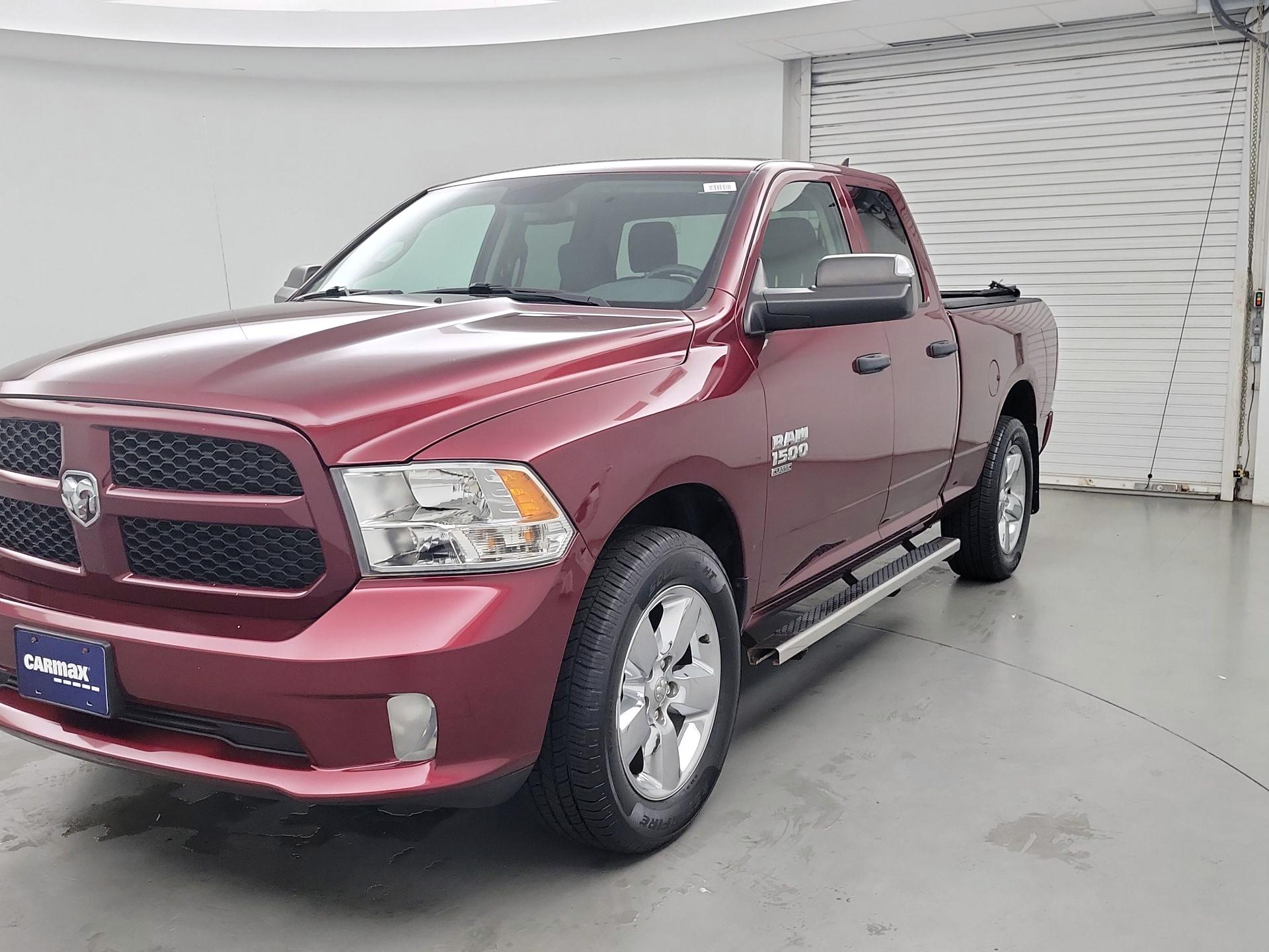 Thumbnail: 2019 RAM 1500 Classic - 3