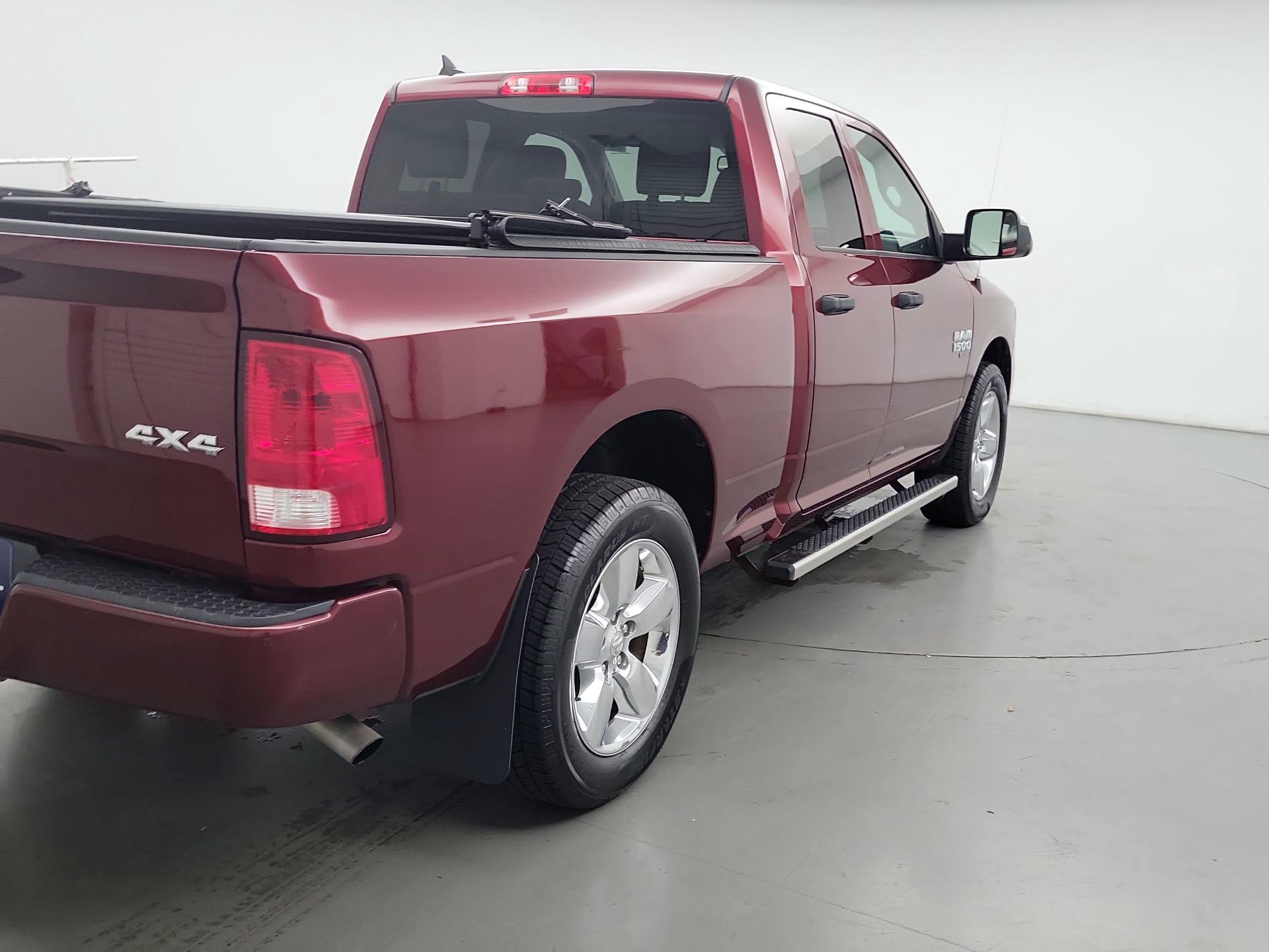 Thumbnail: 2019 RAM 1500 Classic - 5