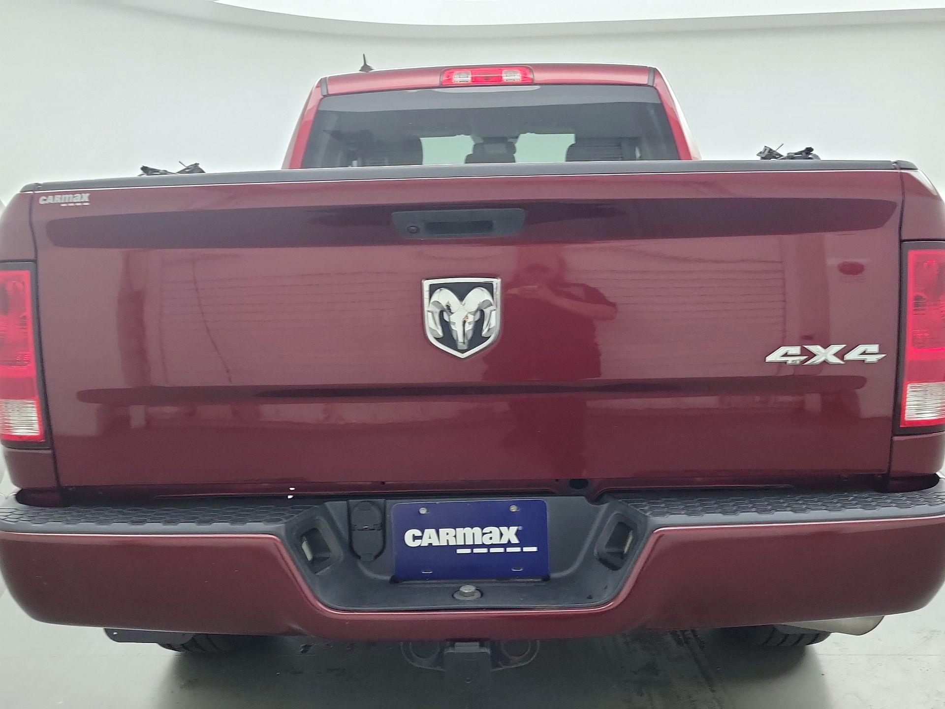 Thumbnail: 2019 RAM 1500 Classic - 6
