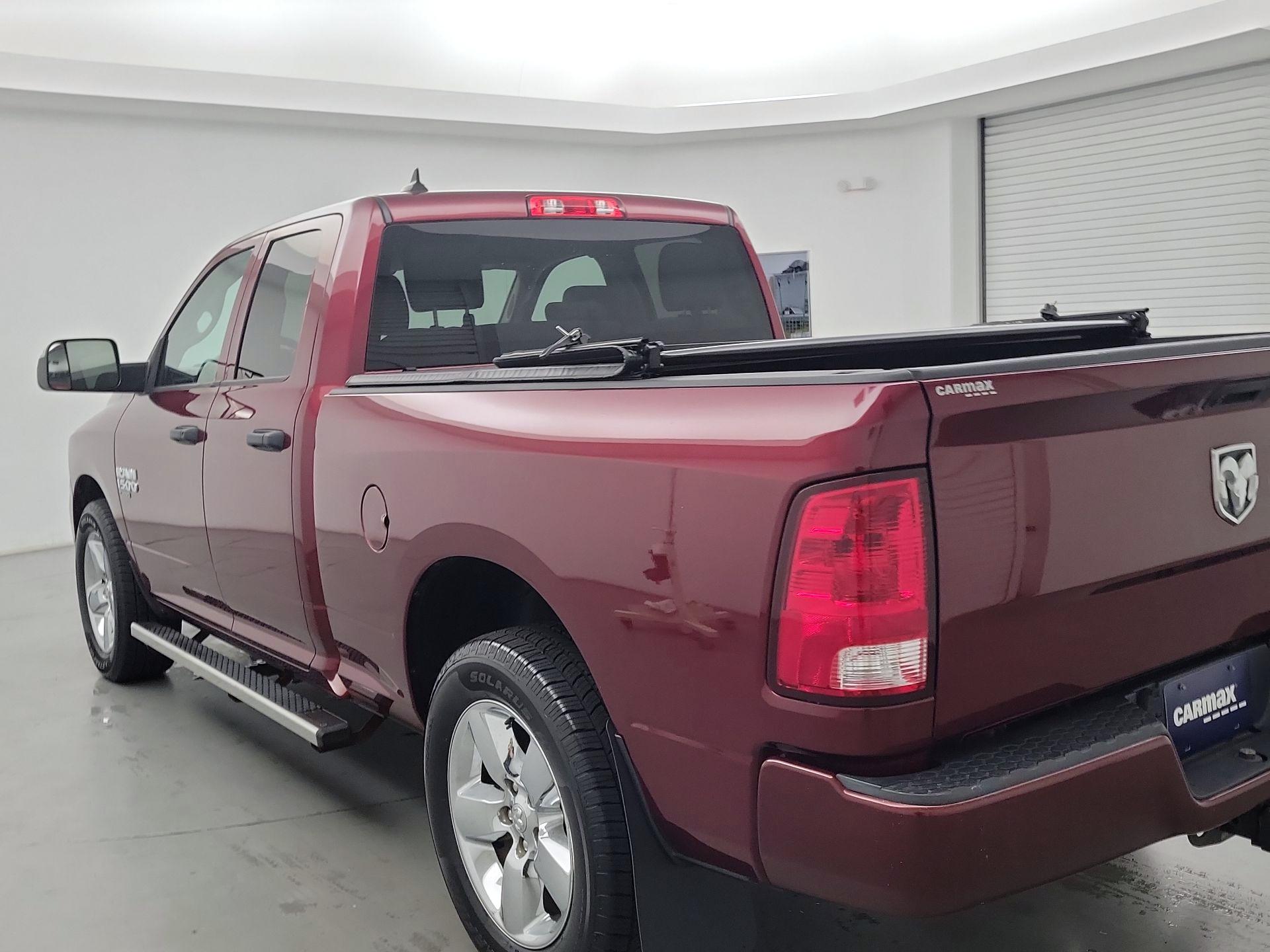 Thumbnail: 2019 RAM 1500 Classic - 7