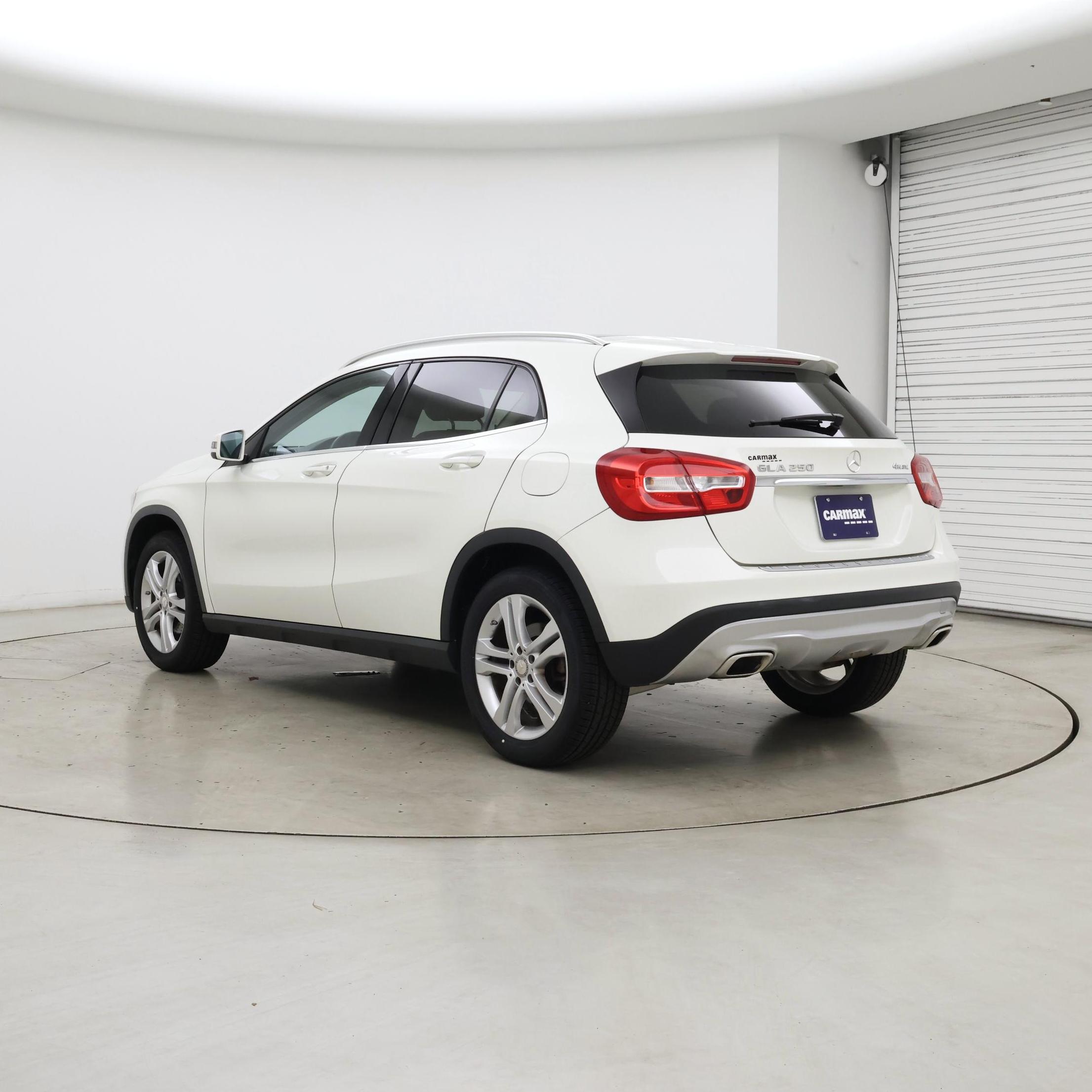 Thumbnail: 2017 Mercedes-Benz GLA - 2