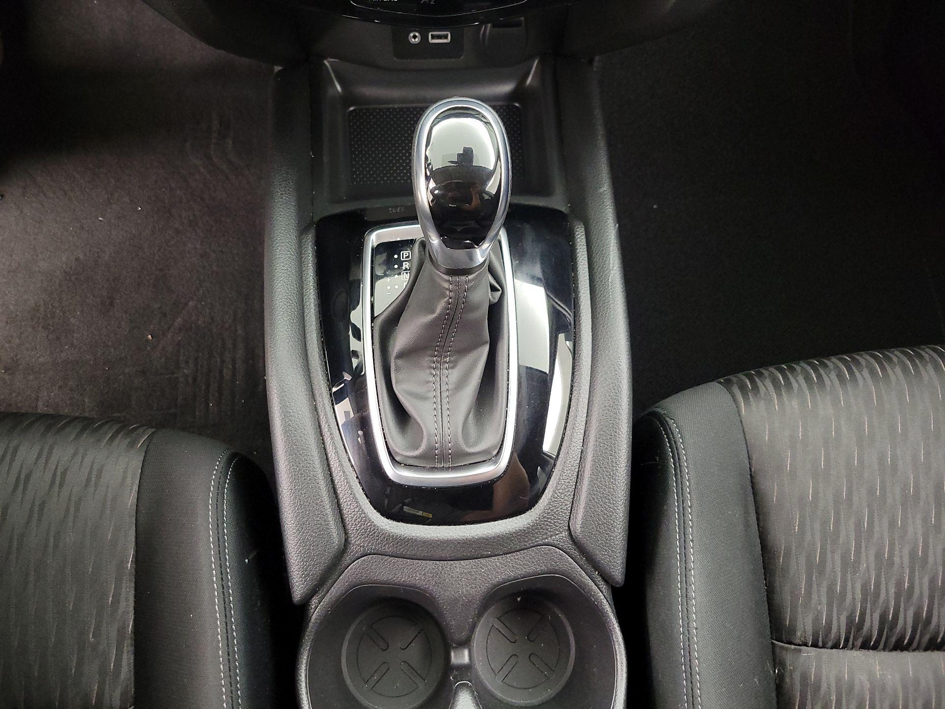 Thumbnail: 2020 Nissan Rogue - 17