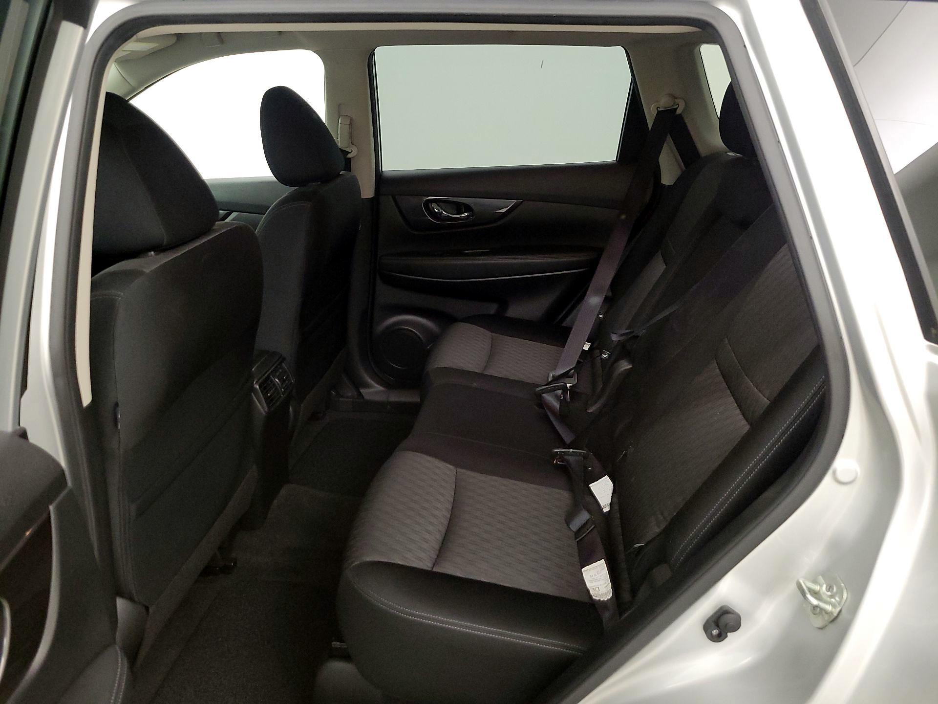 Thumbnail: 2020 Nissan Rogue - 19