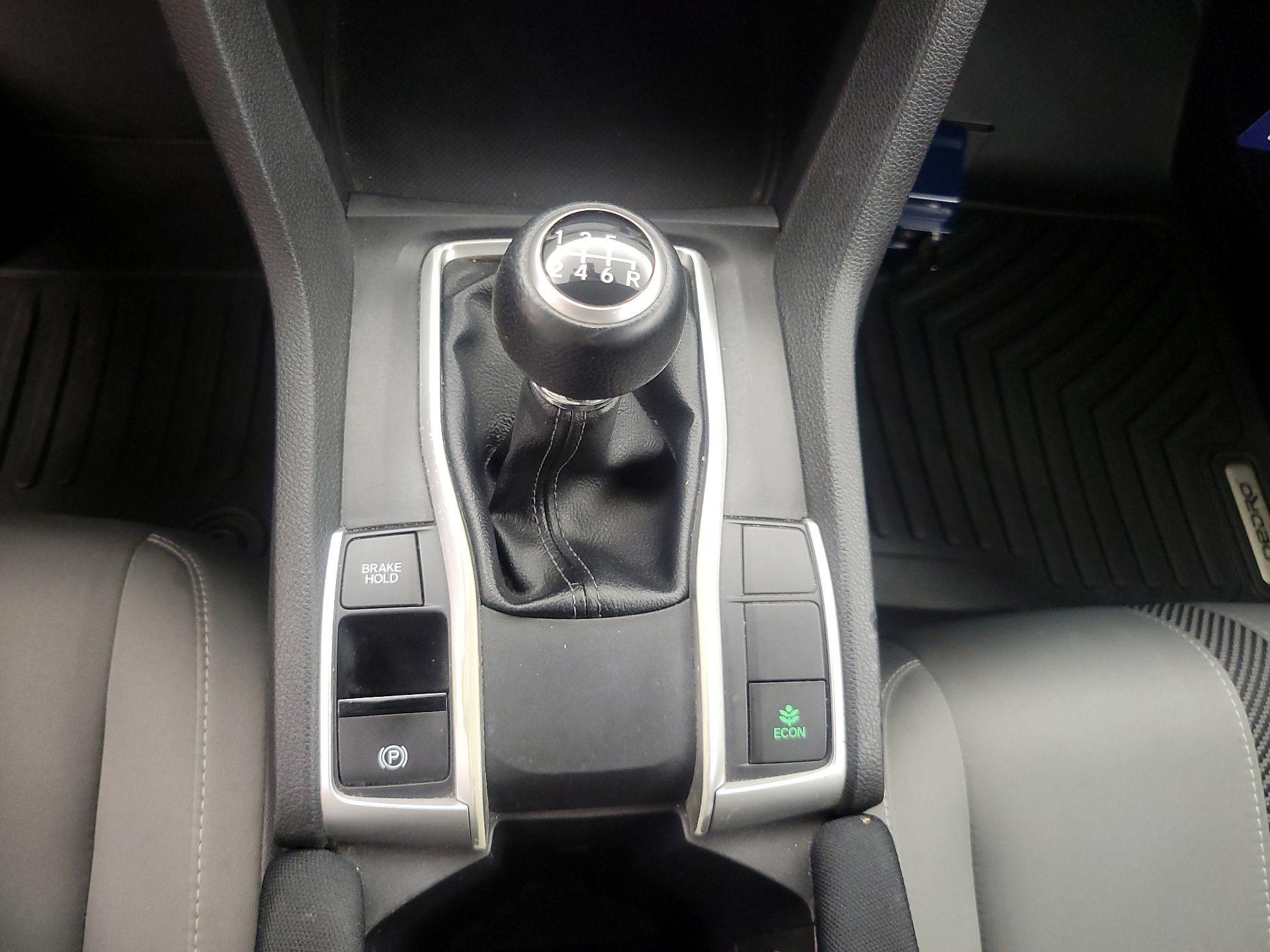 Thumbnail: 2017 Honda Civic - 16