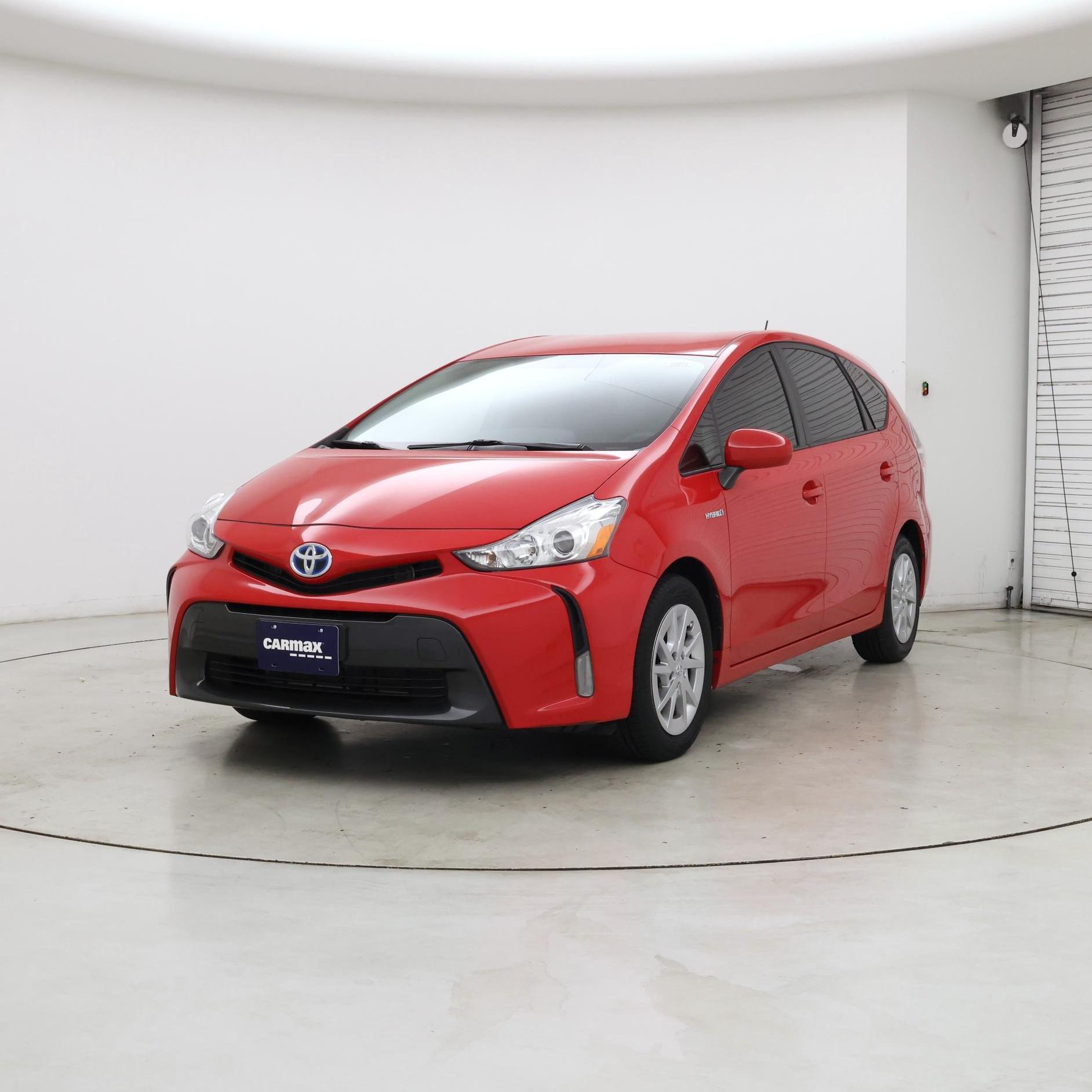 Thumbnail: 2016 Toyota Prius v - 4