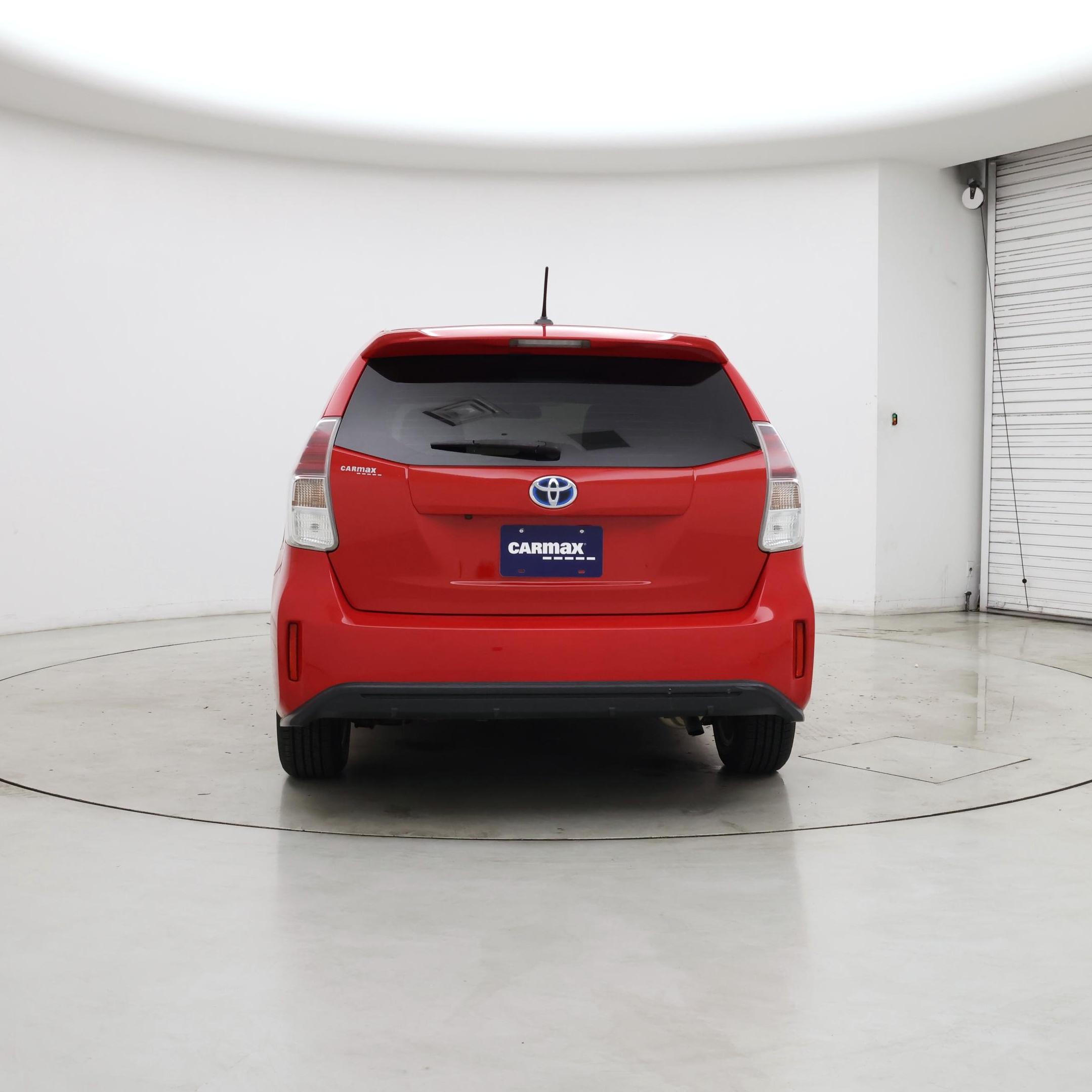 Thumbnail: 2016 Toyota Prius v - 6