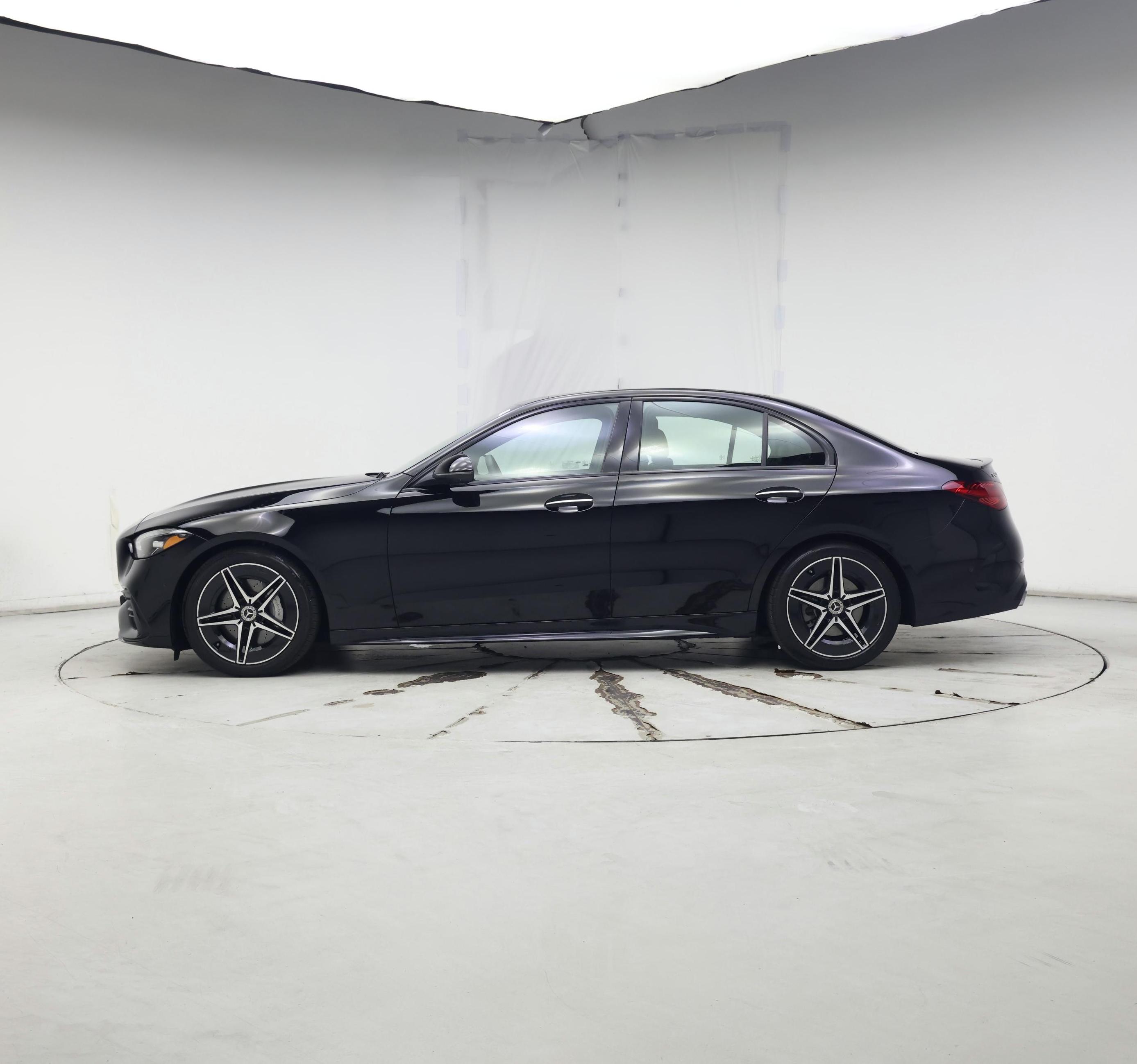Thumbnail: 2022 Mercedes-Benz C-Class - 3