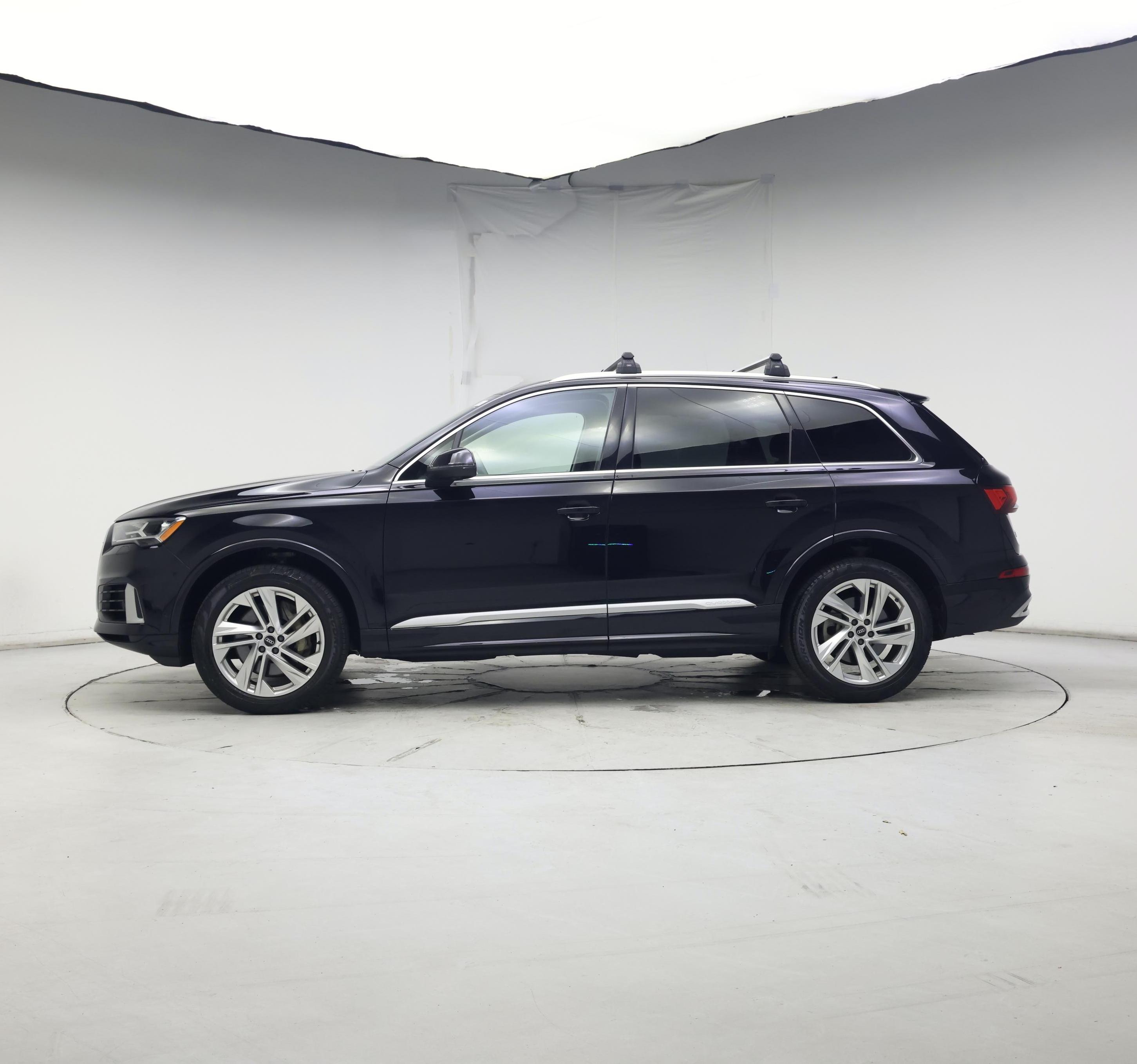 Thumbnail: 2021 Audi Q7 - 3