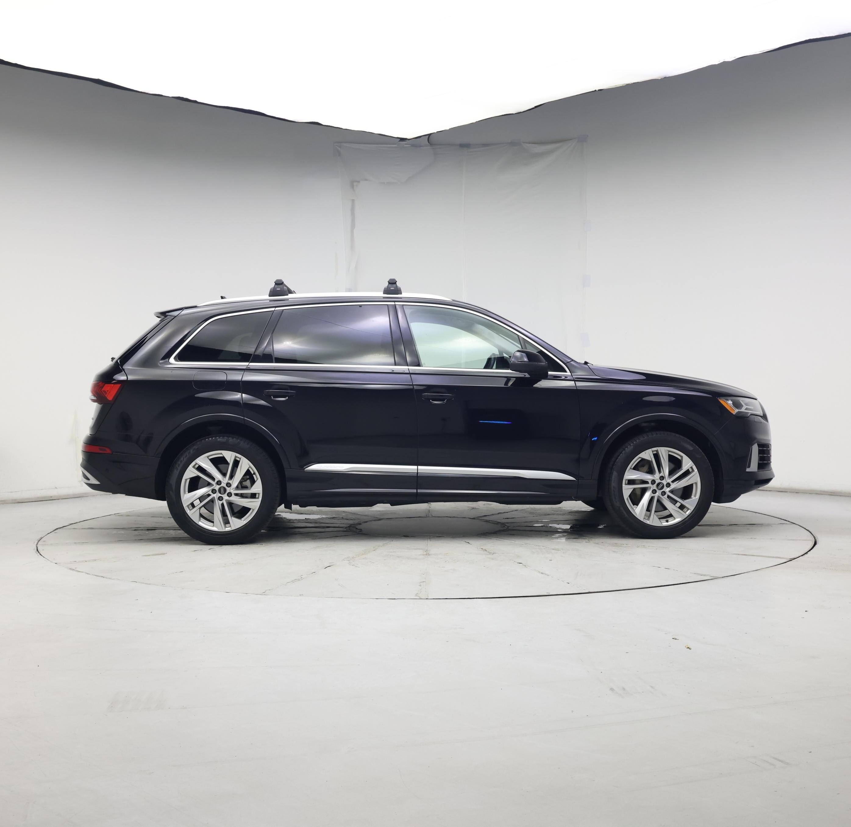 Thumbnail: 2021 Audi Q7 - 7