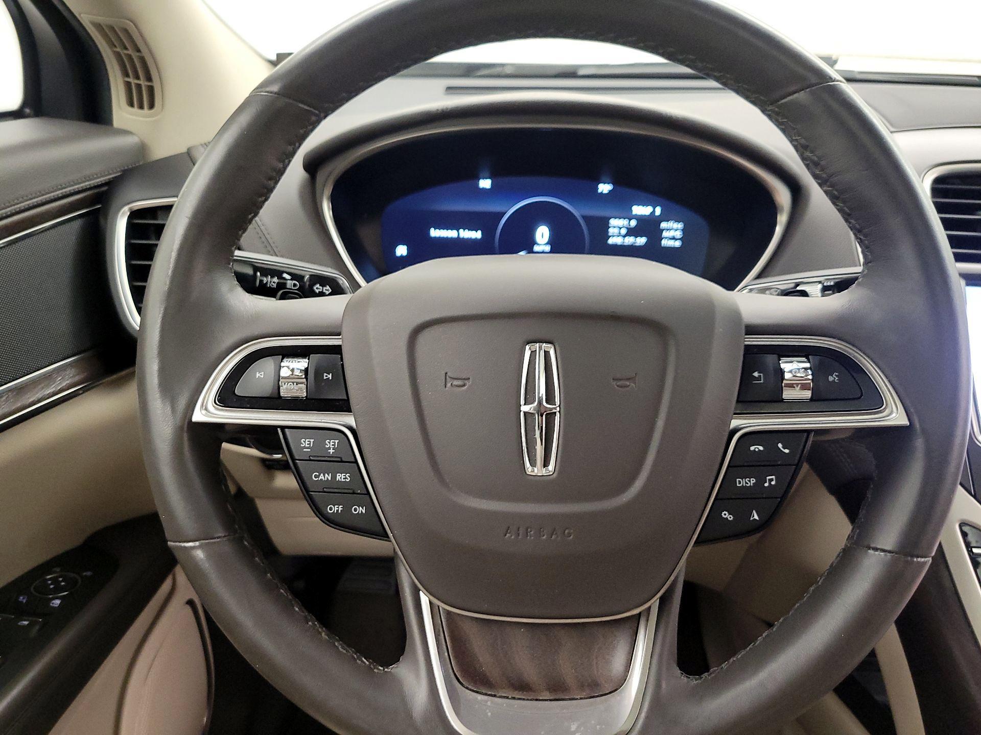 Thumbnail: 2019 Lincoln Nautilus - 10