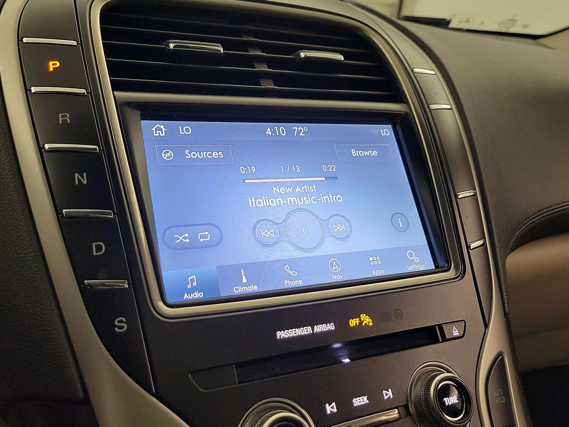 Thumbnail: 2019 Lincoln Nautilus - 16