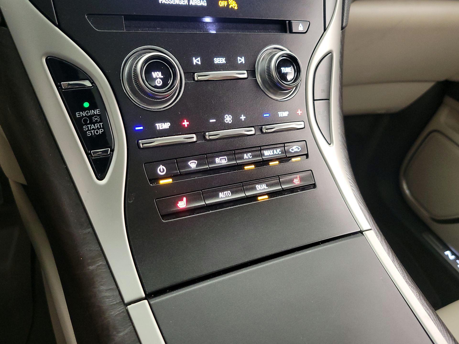 Thumbnail: 2019 Lincoln Nautilus - 17