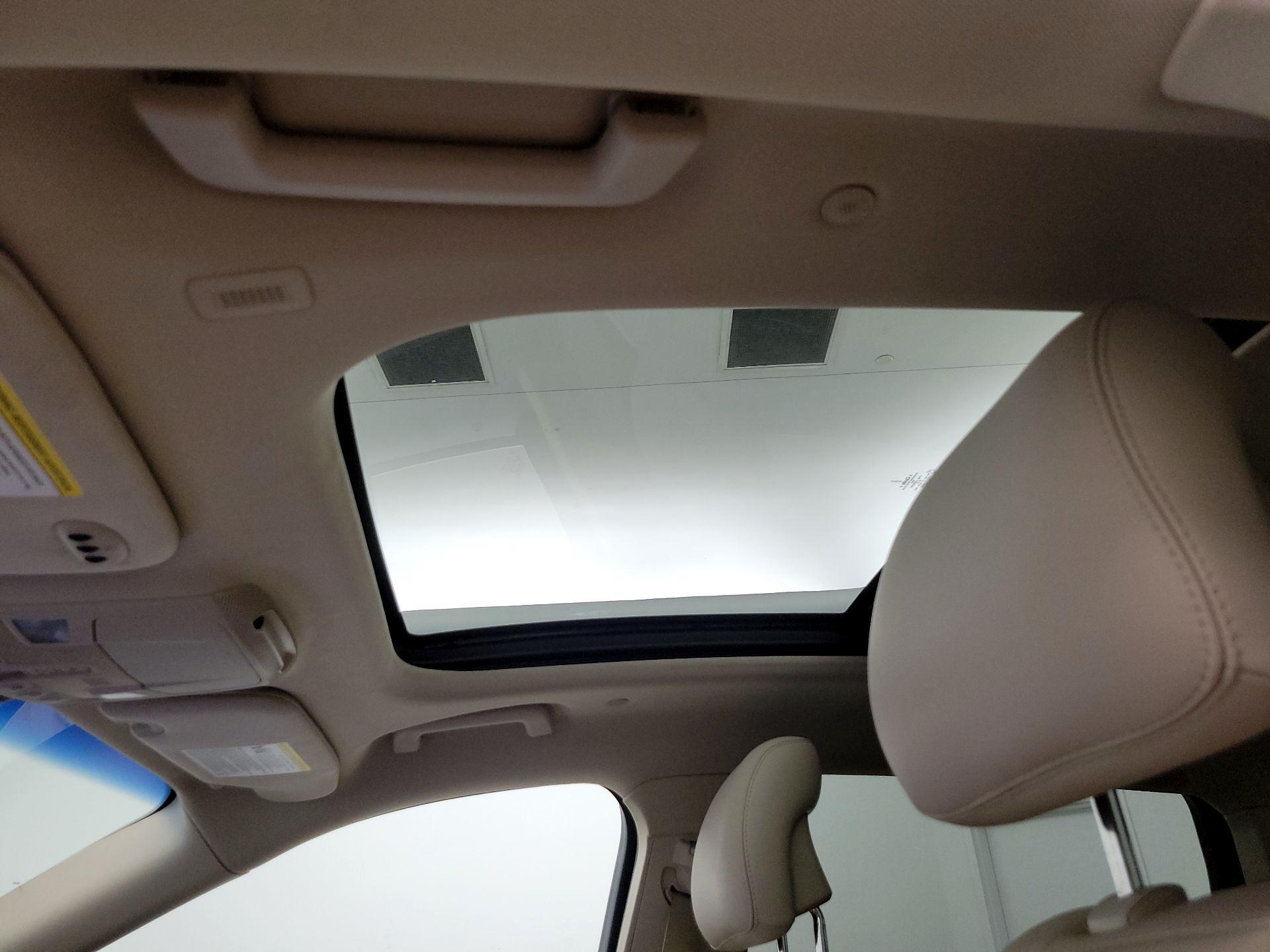 Thumbnail: 2019 Lincoln Nautilus - 20