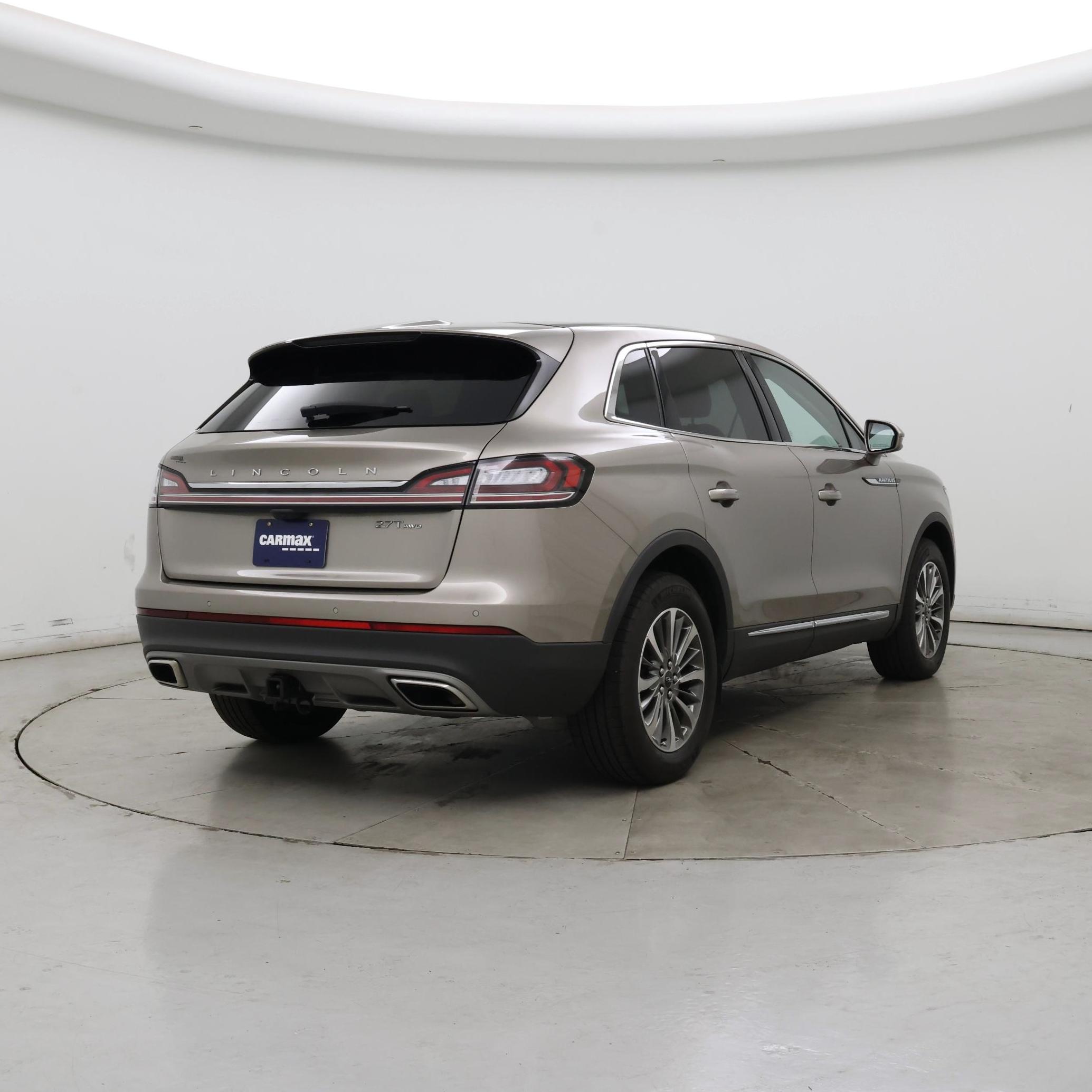 Thumbnail: 2019 Lincoln Nautilus - 8