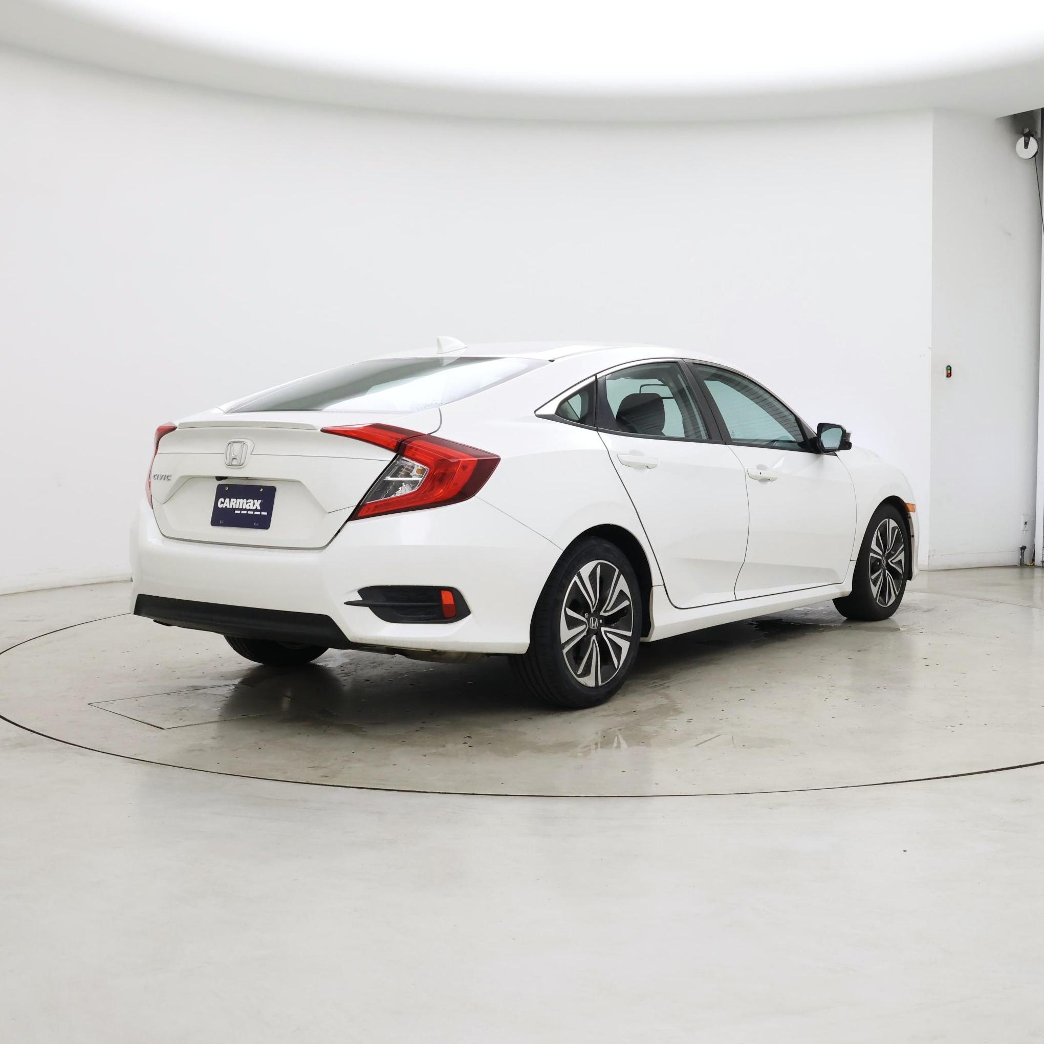 Thumbnail: 2016 Honda Civic - 8