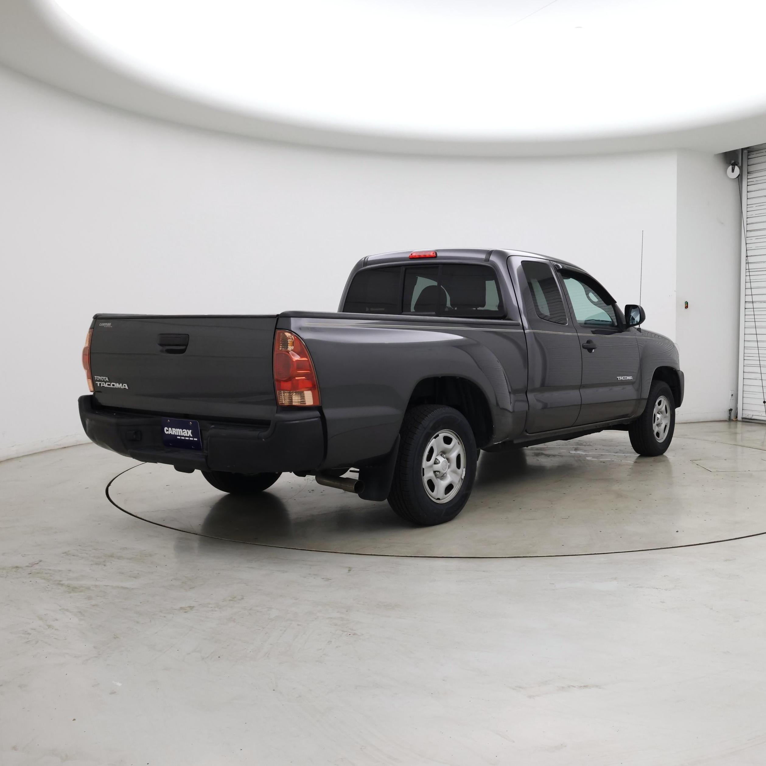 Thumbnail: 2015 Toyota Tacoma - 8