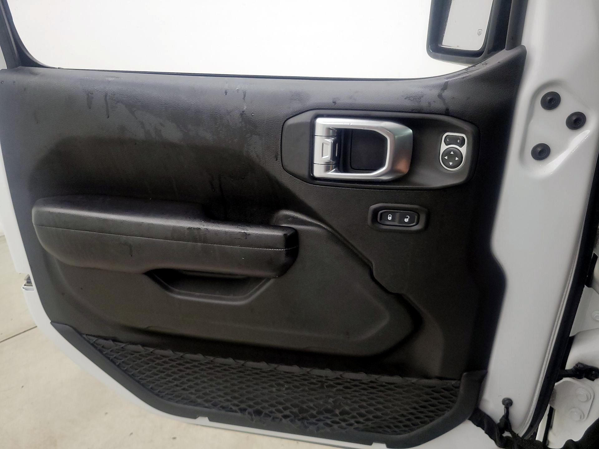 Thumbnail: 2019 Jeep Wrangler - 12
