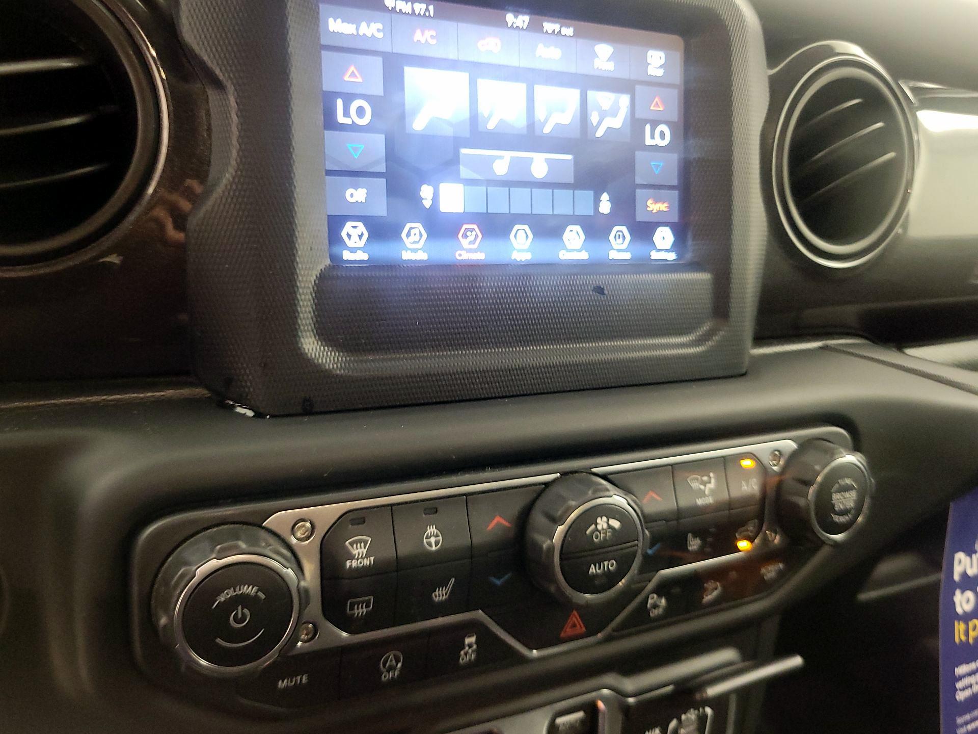 Thumbnail: 2019 Jeep Wrangler - 16