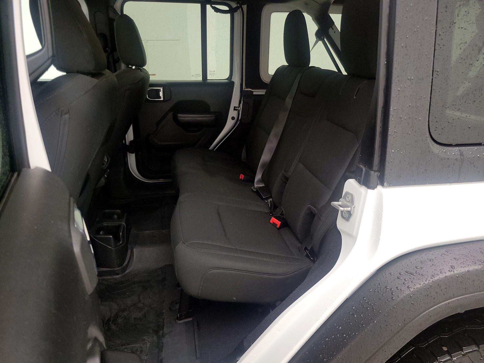Thumbnail: 2019 Jeep Wrangler - 19