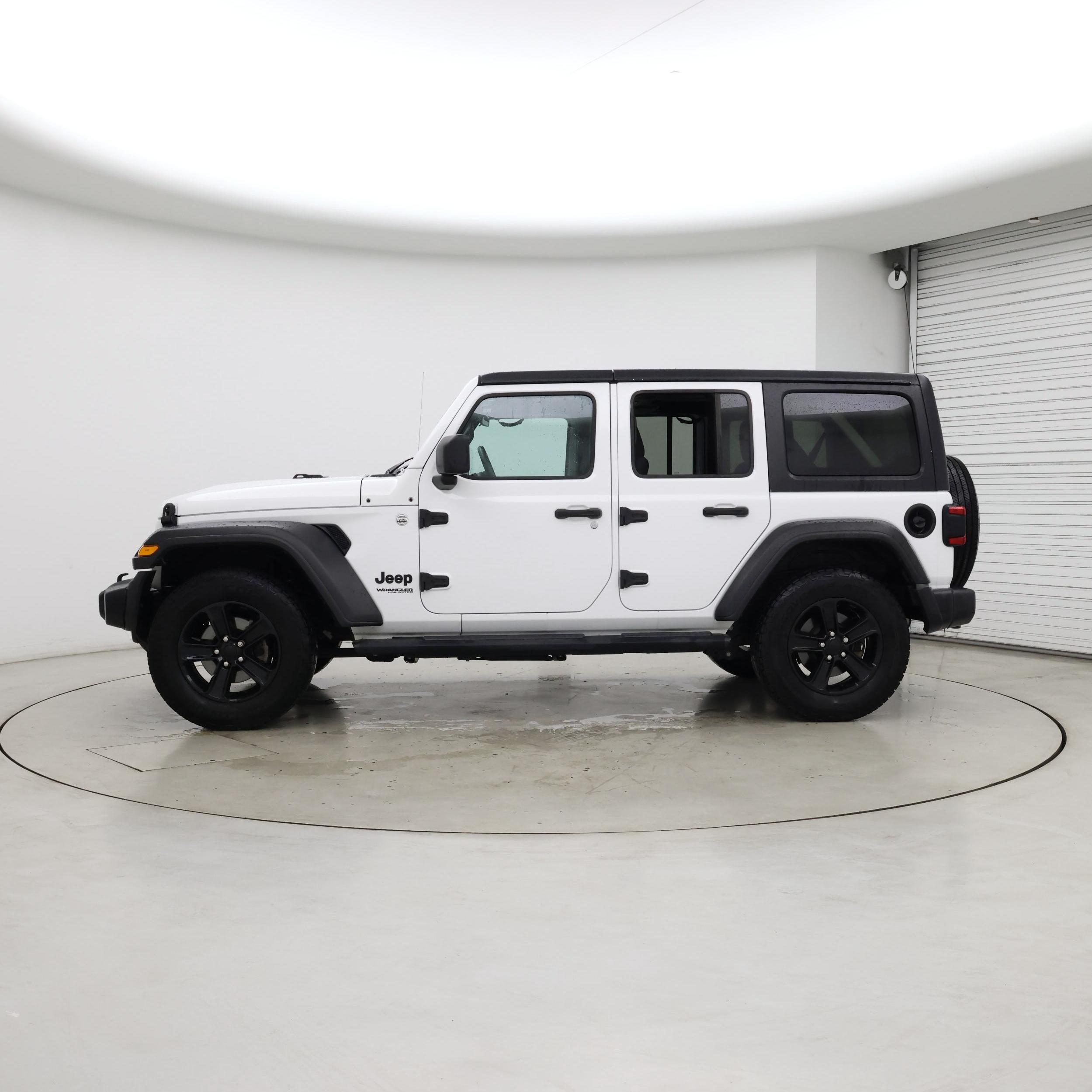 Thumbnail: 2019 Jeep Wrangler - 3
