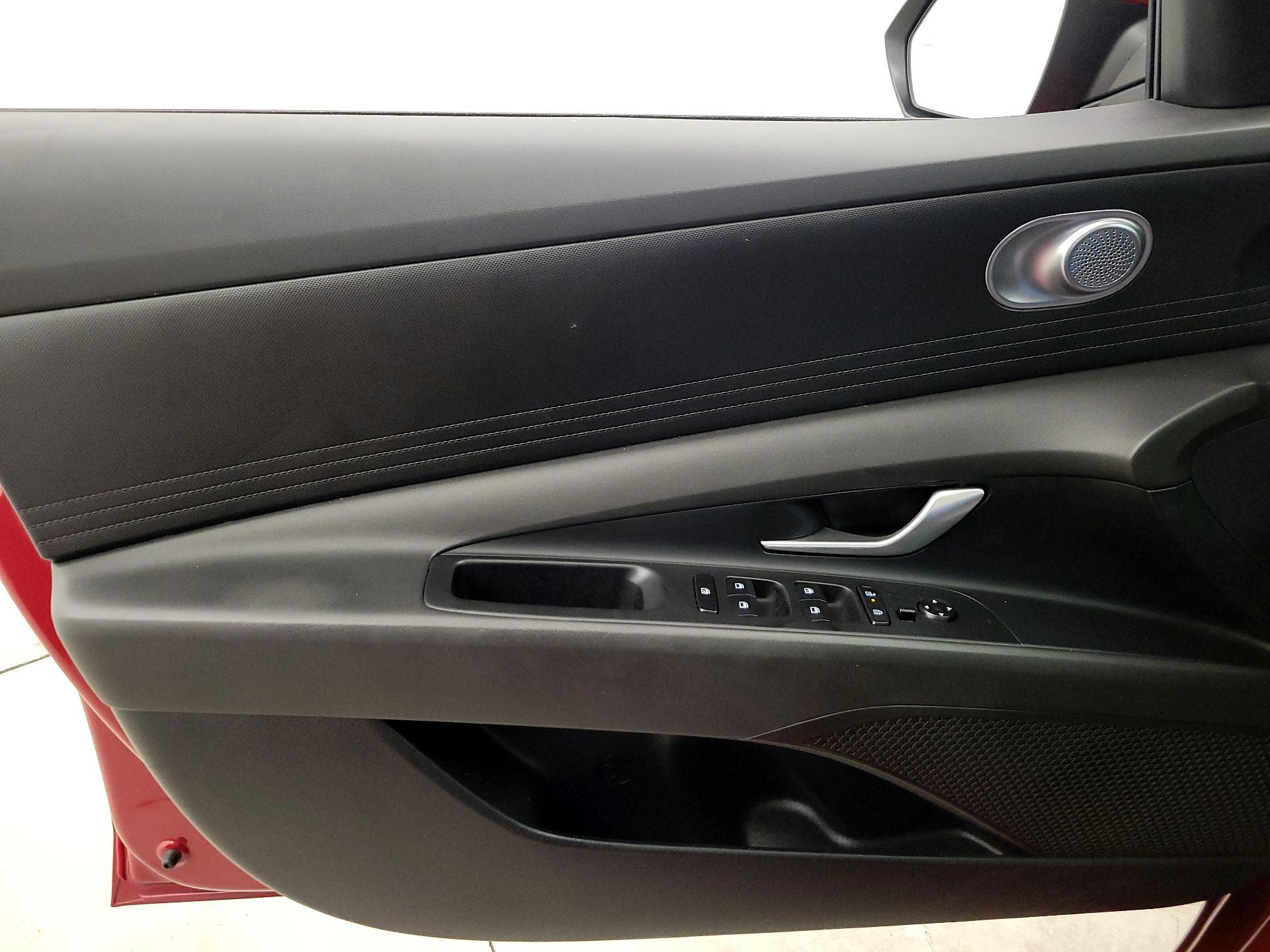 Thumbnail: 2024 Hyundai Elantra - 12