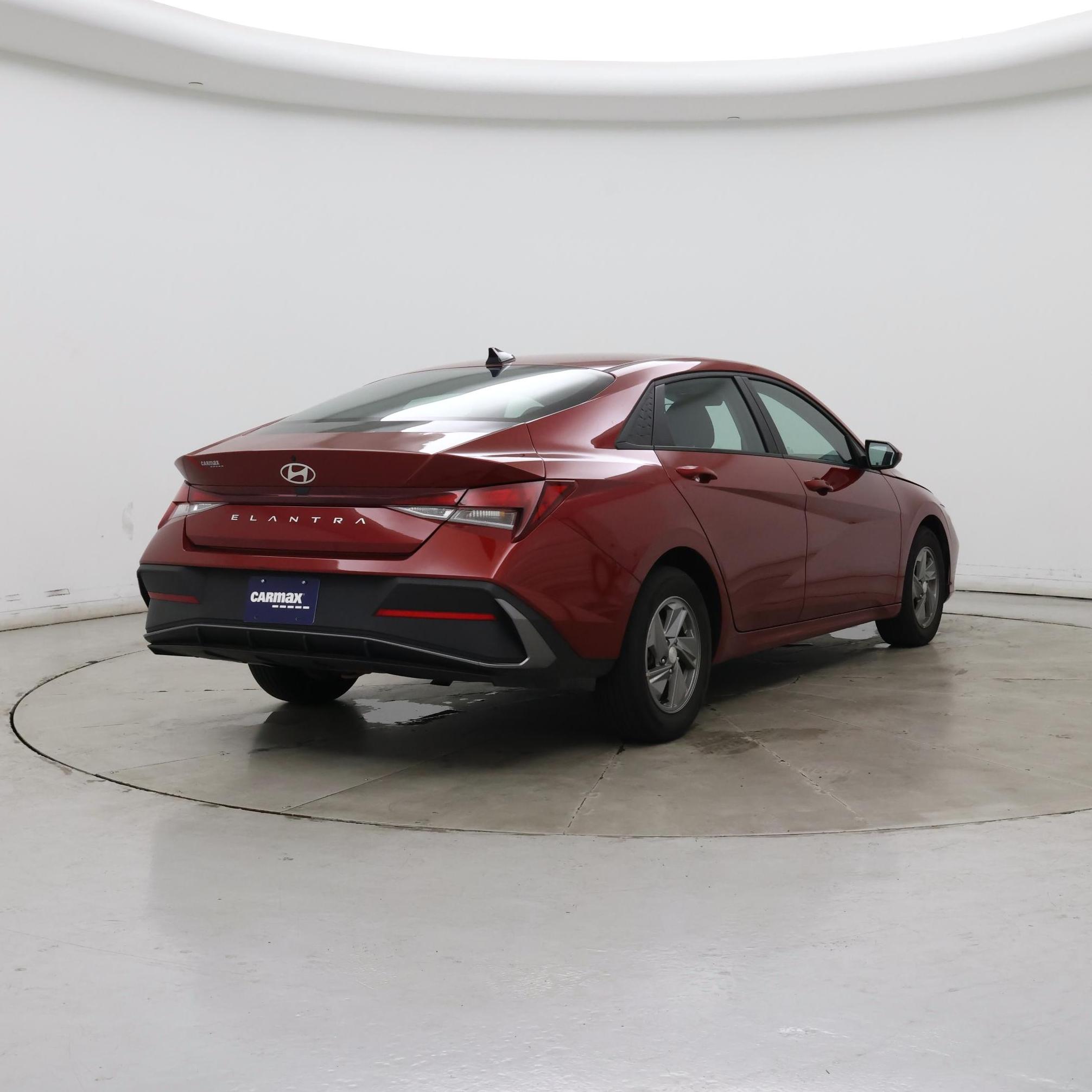 Thumbnail: 2024 Hyundai Elantra - 8