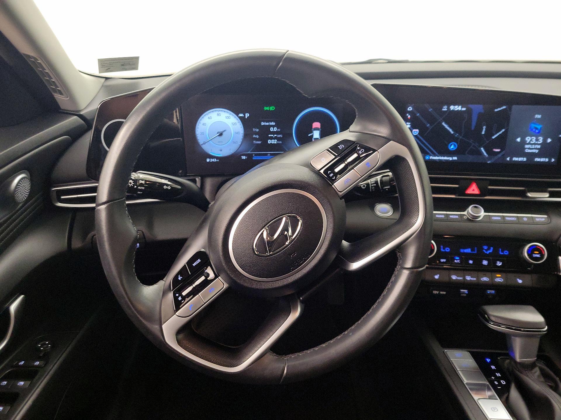 Thumbnail: 2023 Hyundai Elantra - 10