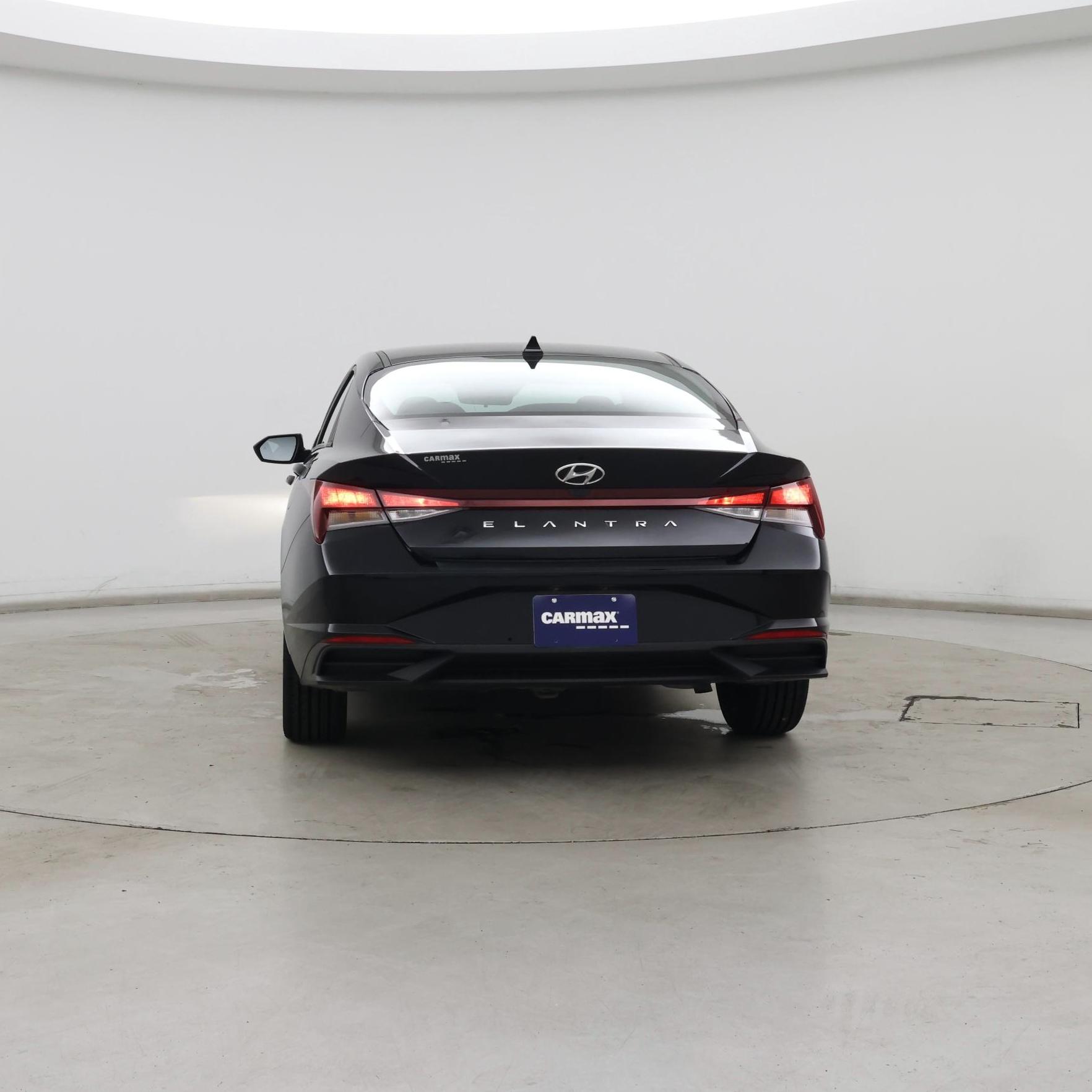 Thumbnail: 2023 Hyundai Elantra - 6